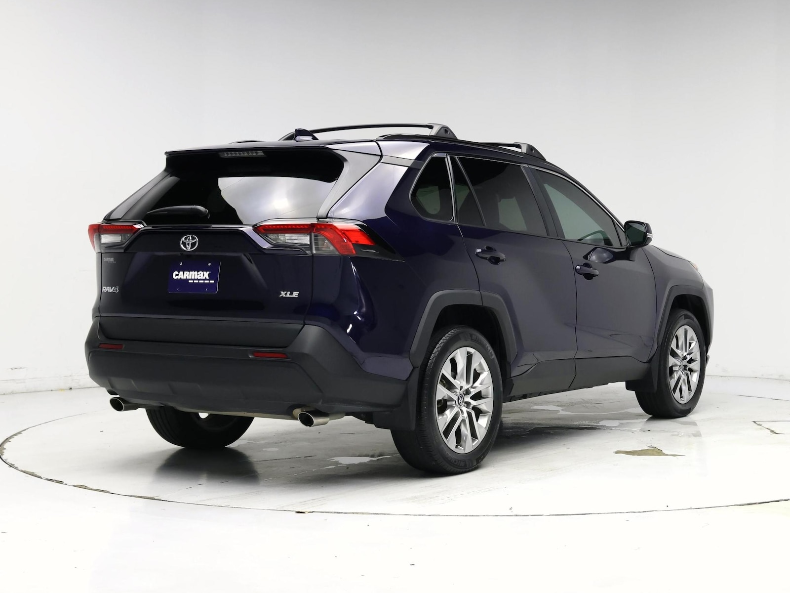 2020 Toyota RAV4 XLE Premium - Photo 9