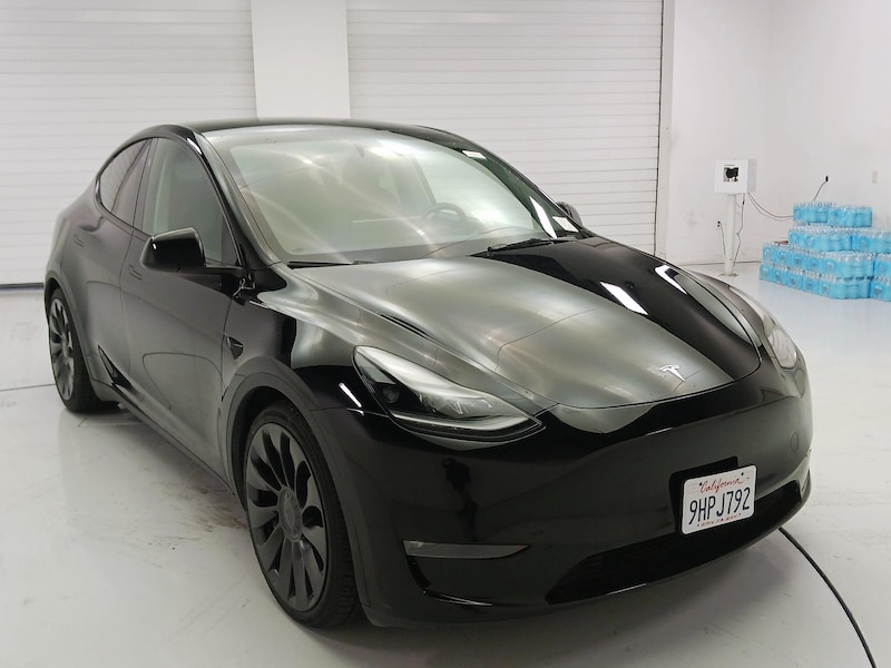 2023 Tesla Model Y Performance