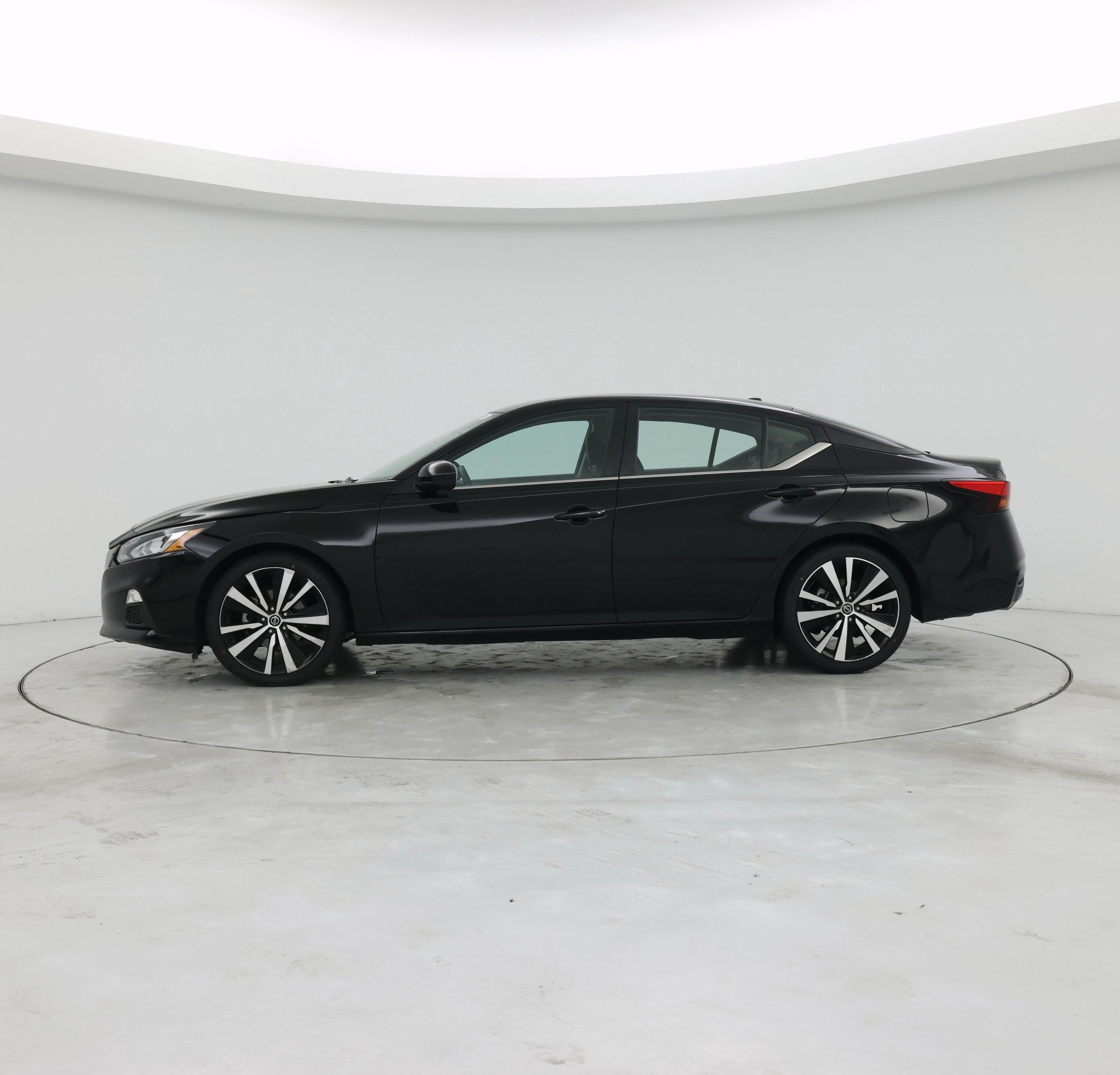 Thumbnail: 2021 Nissan Altima - 3