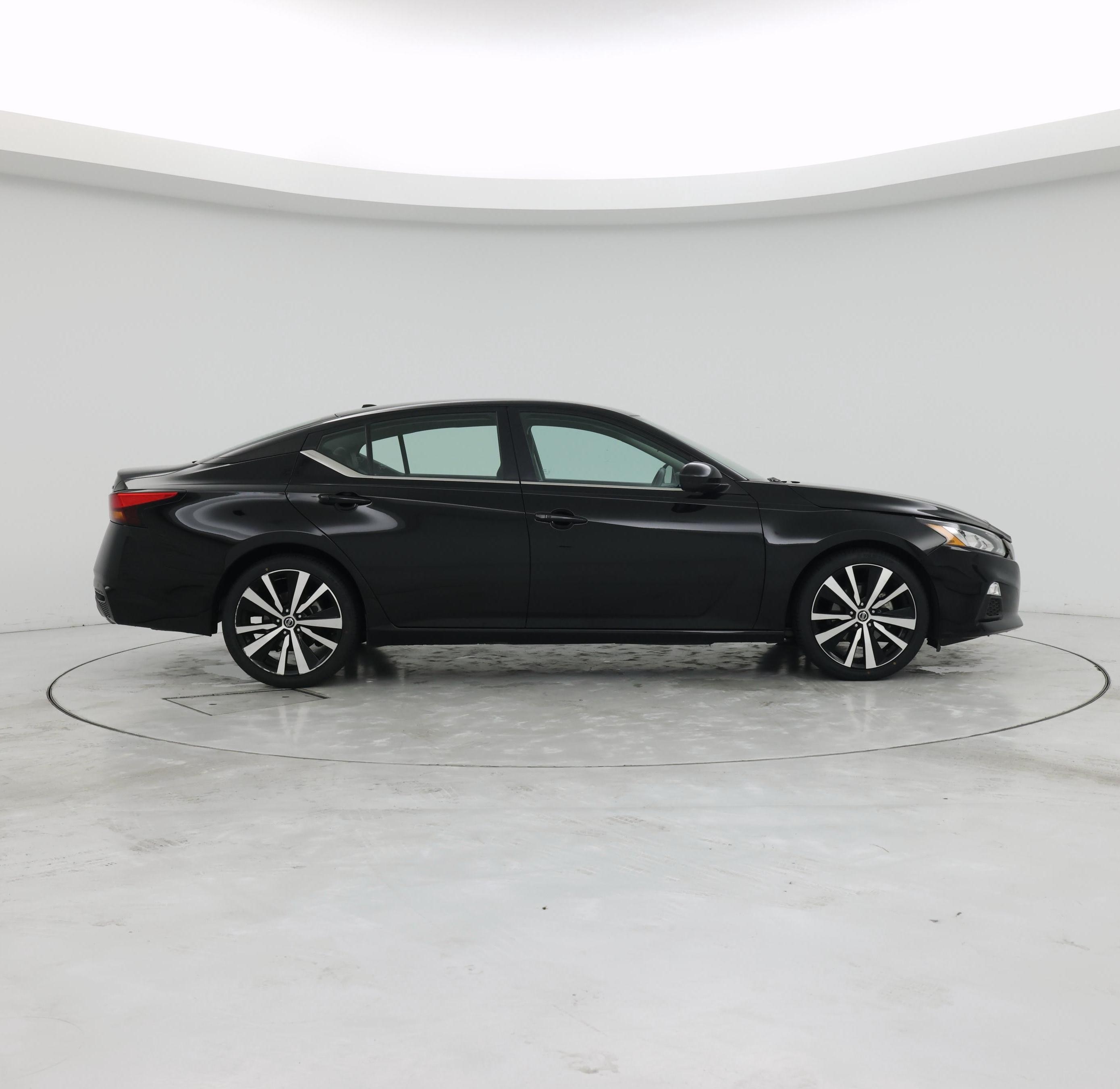 Thumbnail: 2021 Nissan Altima - 7