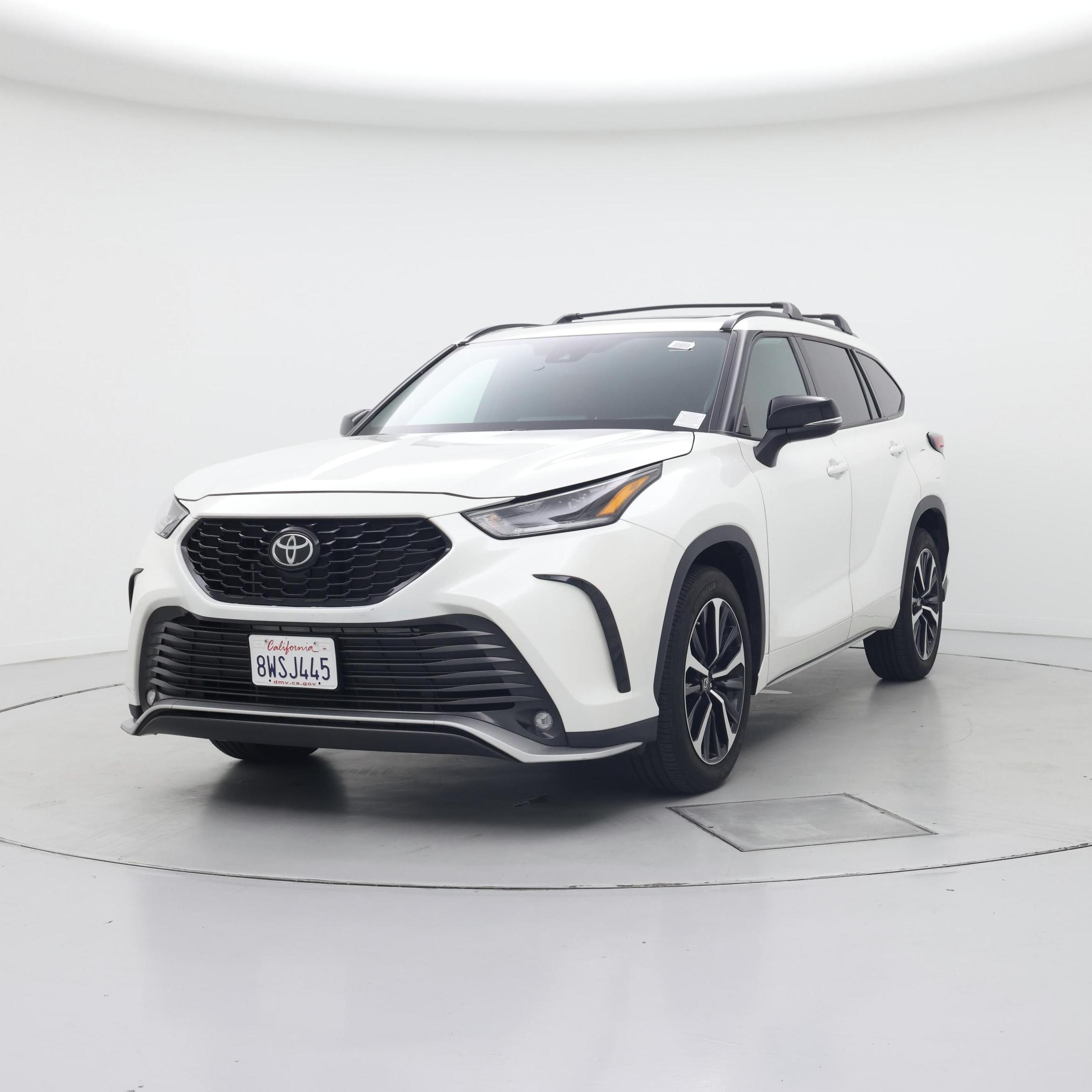 Thumbnail: 2021 Toyota Highlander - 4