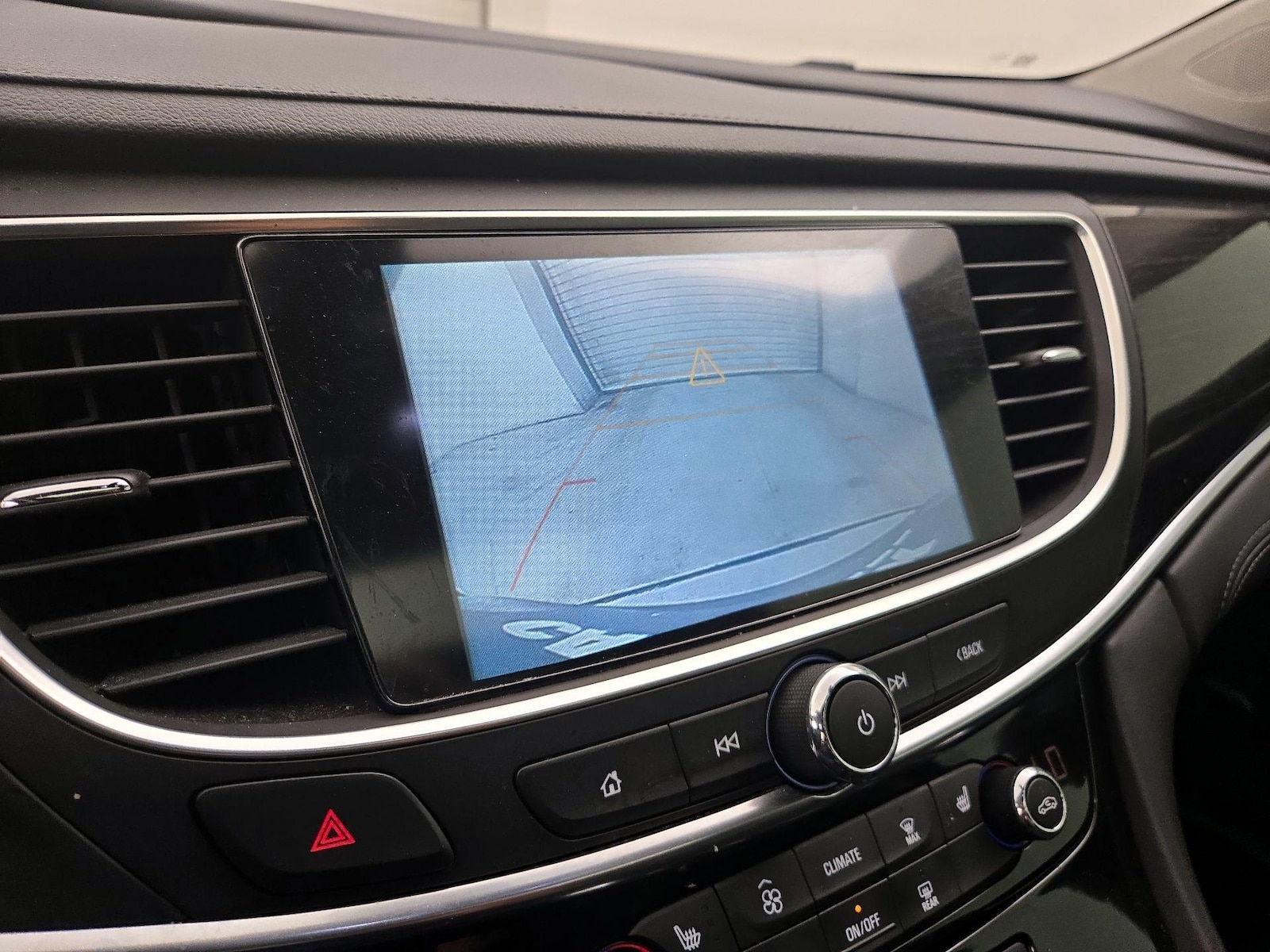 2019 Buick LaCrosse Essence - Photo 16