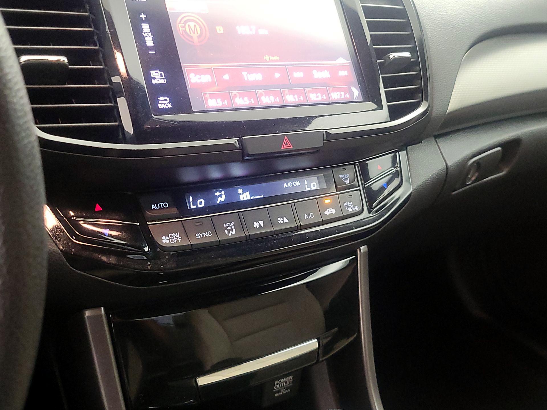 Thumbnail: 2016 Honda Accord - 16