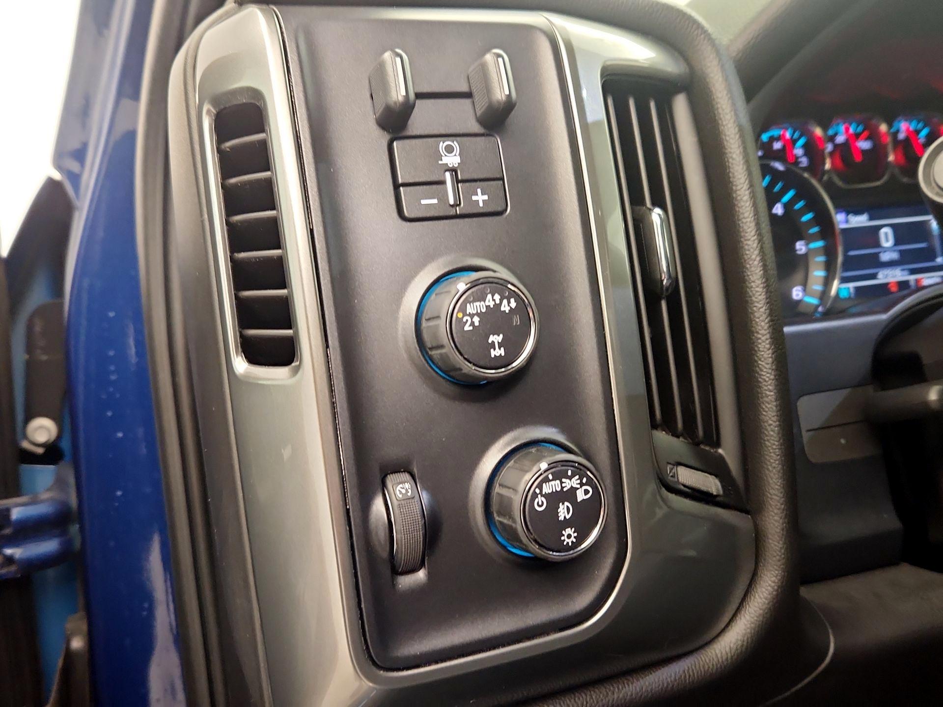 Thumbnail: 2019 Chevrolet Silverado 1500 - 13