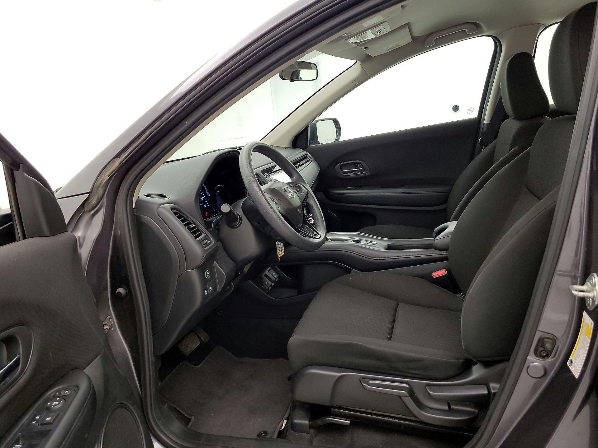 Thumbnail: 2018 Honda HR-V - 11