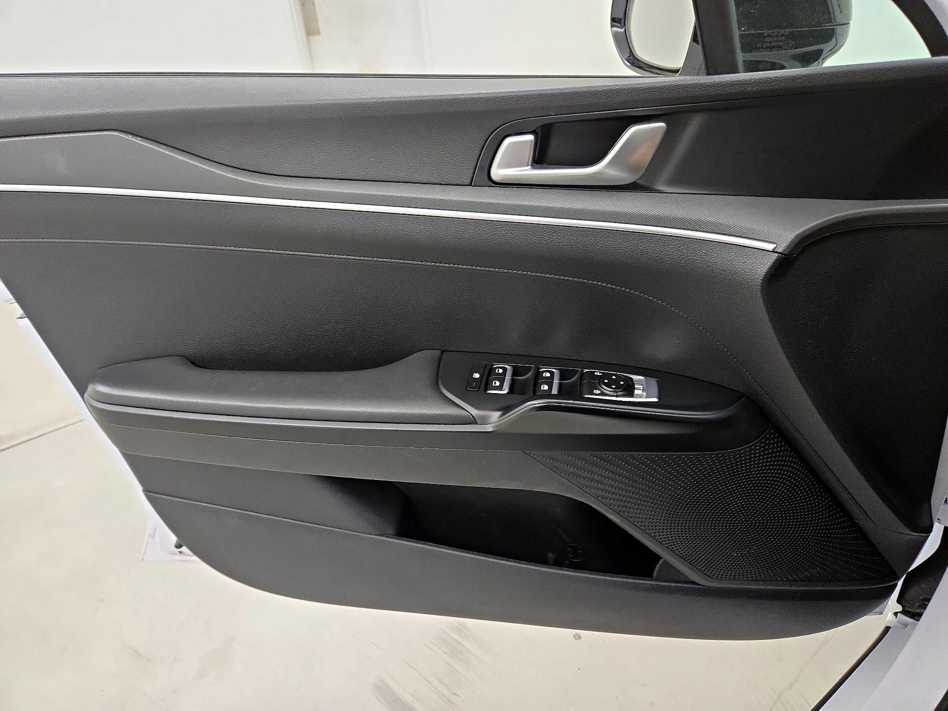Thumbnail: 2022 Kia K5 - 12