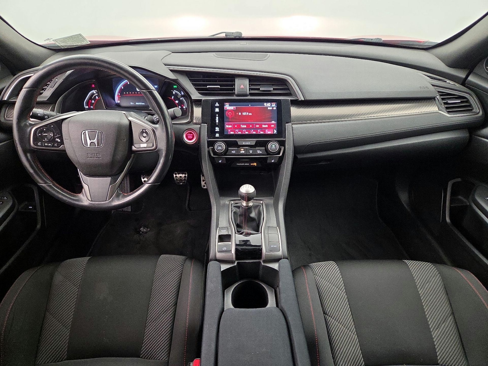 Apple CarPlay® & Android Auto™