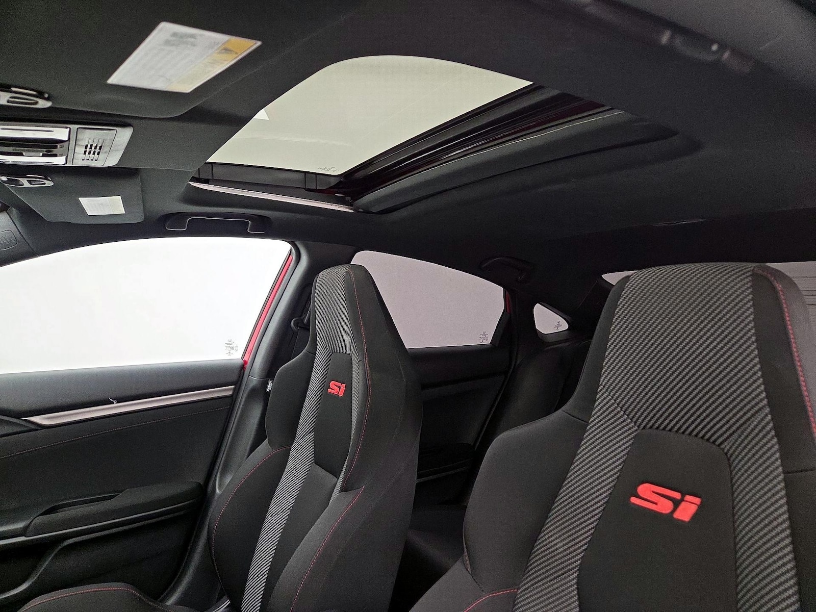 Sunroof(s) & Overhead Airbags
