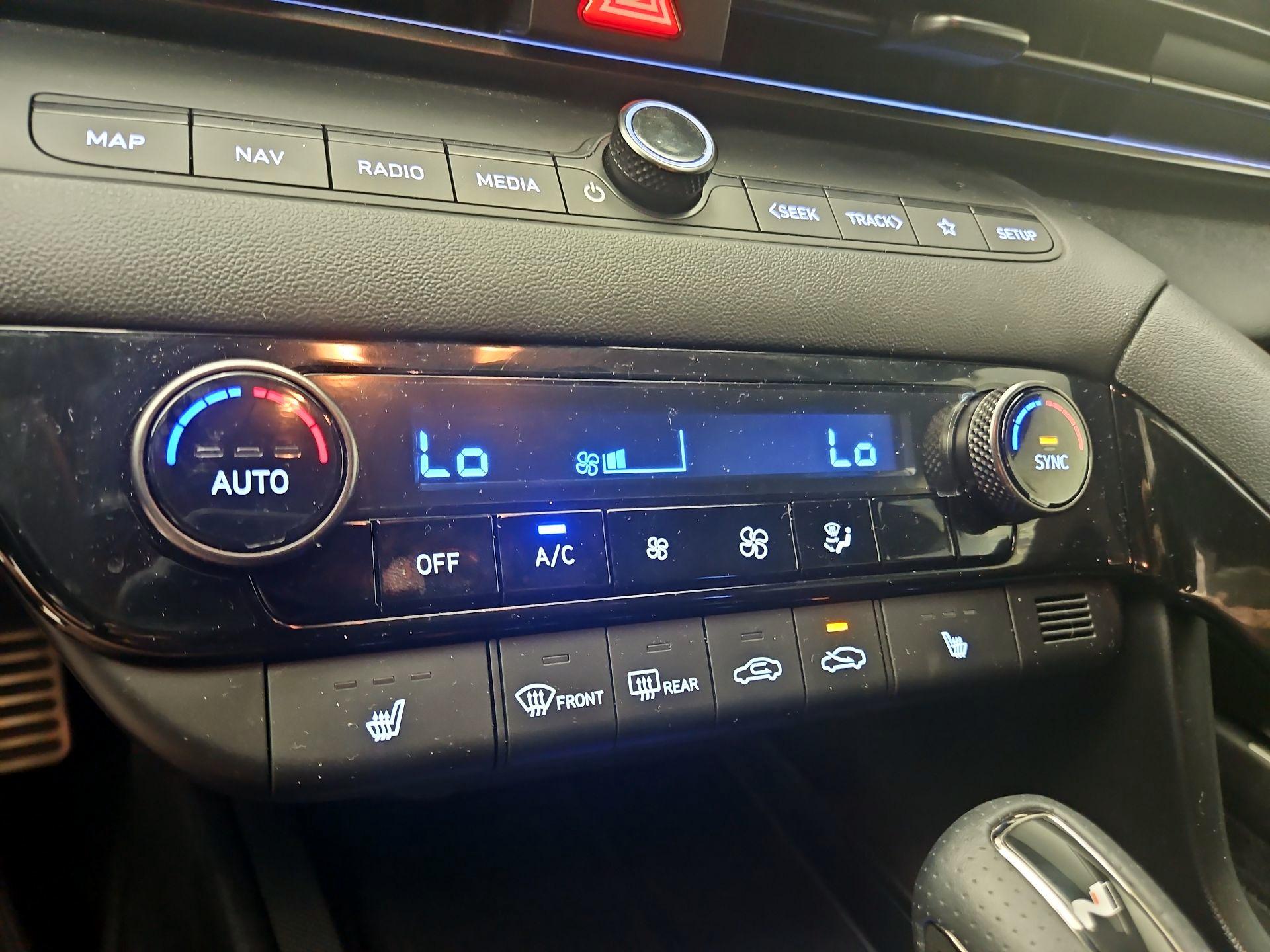 Thumbnail: 2025 Hyundai Elantra - 17