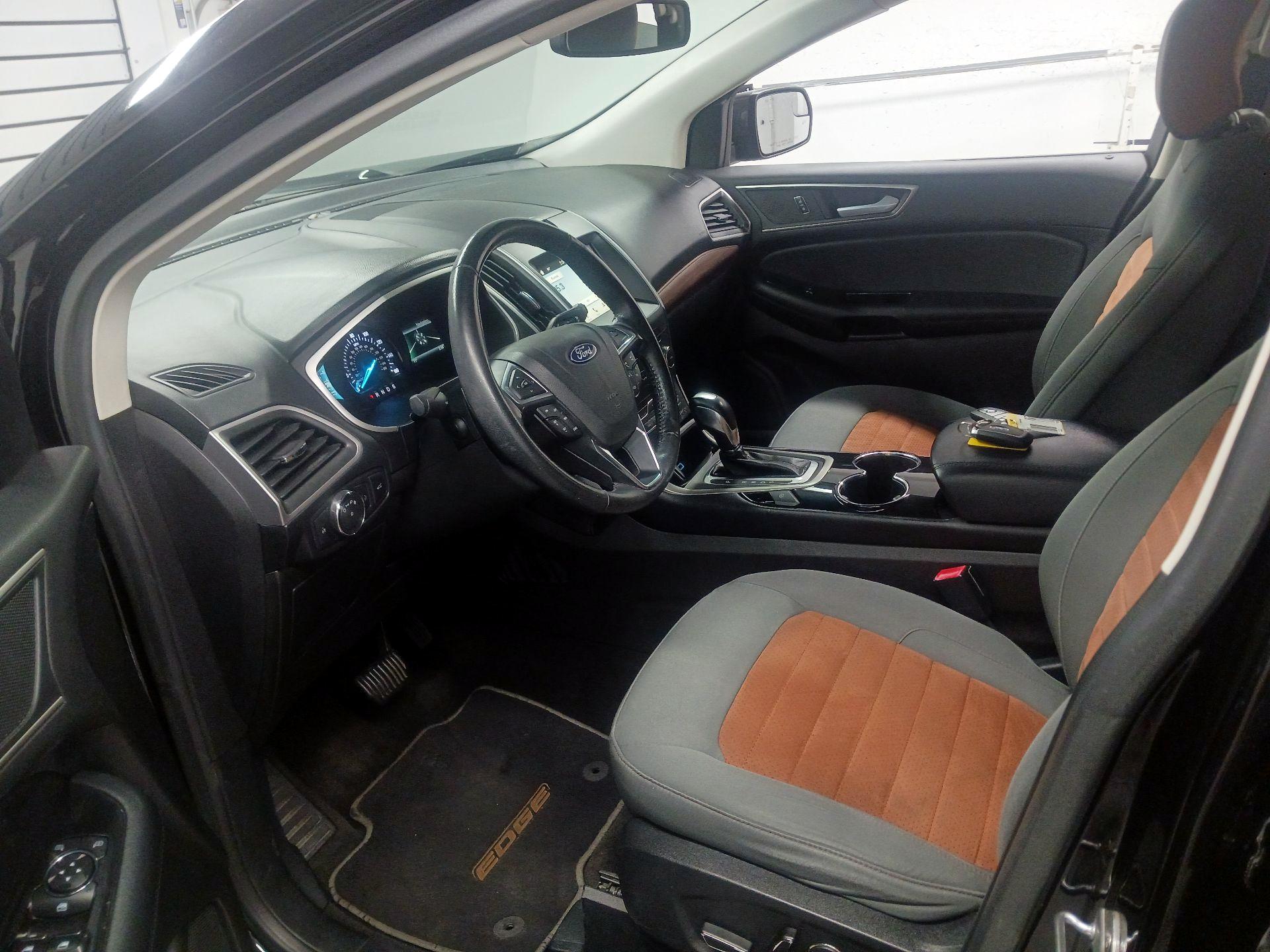 Thumbnail: 2018 Ford Edge - 9