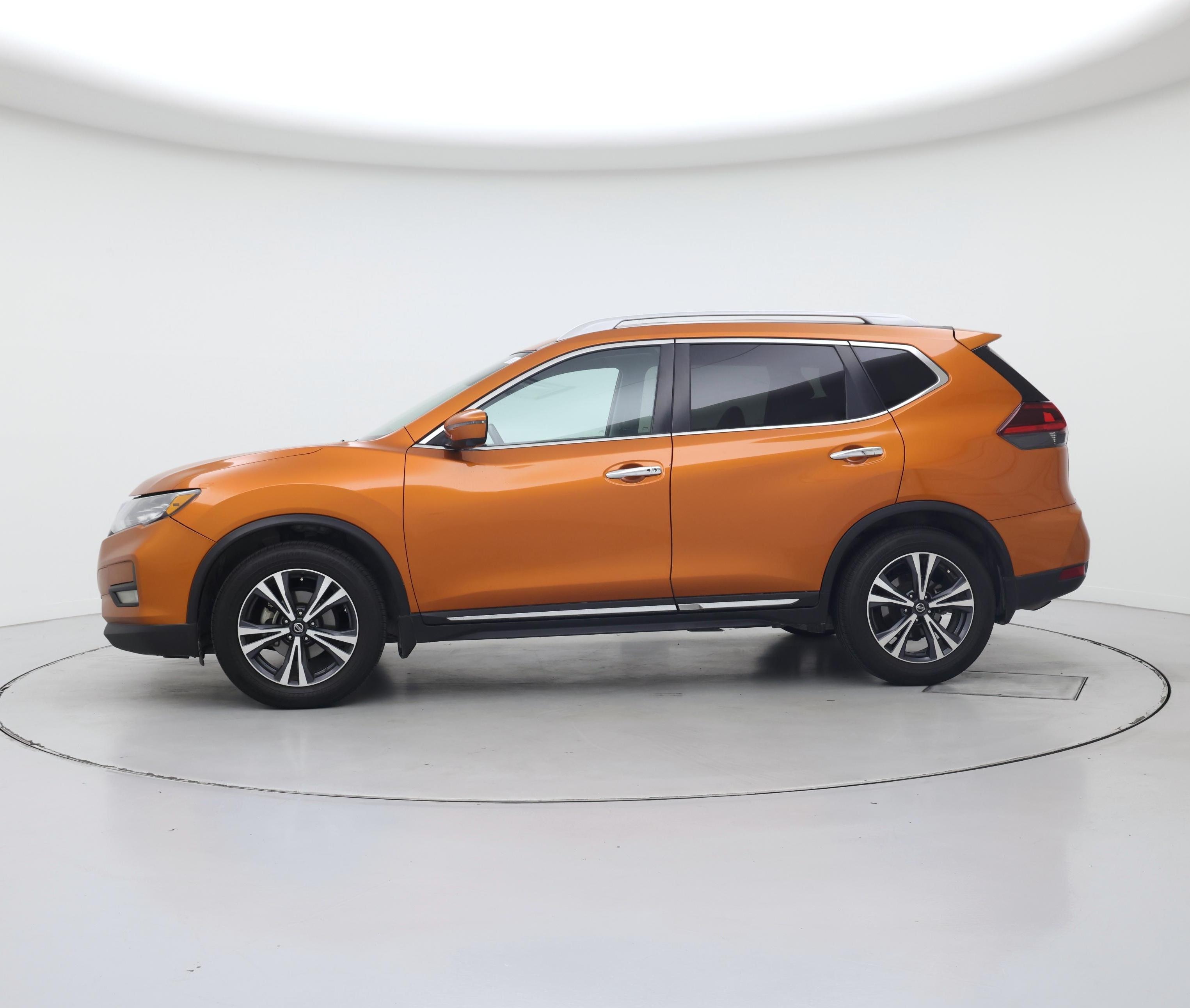 Thumbnail: 2018 Nissan Rogue - 3