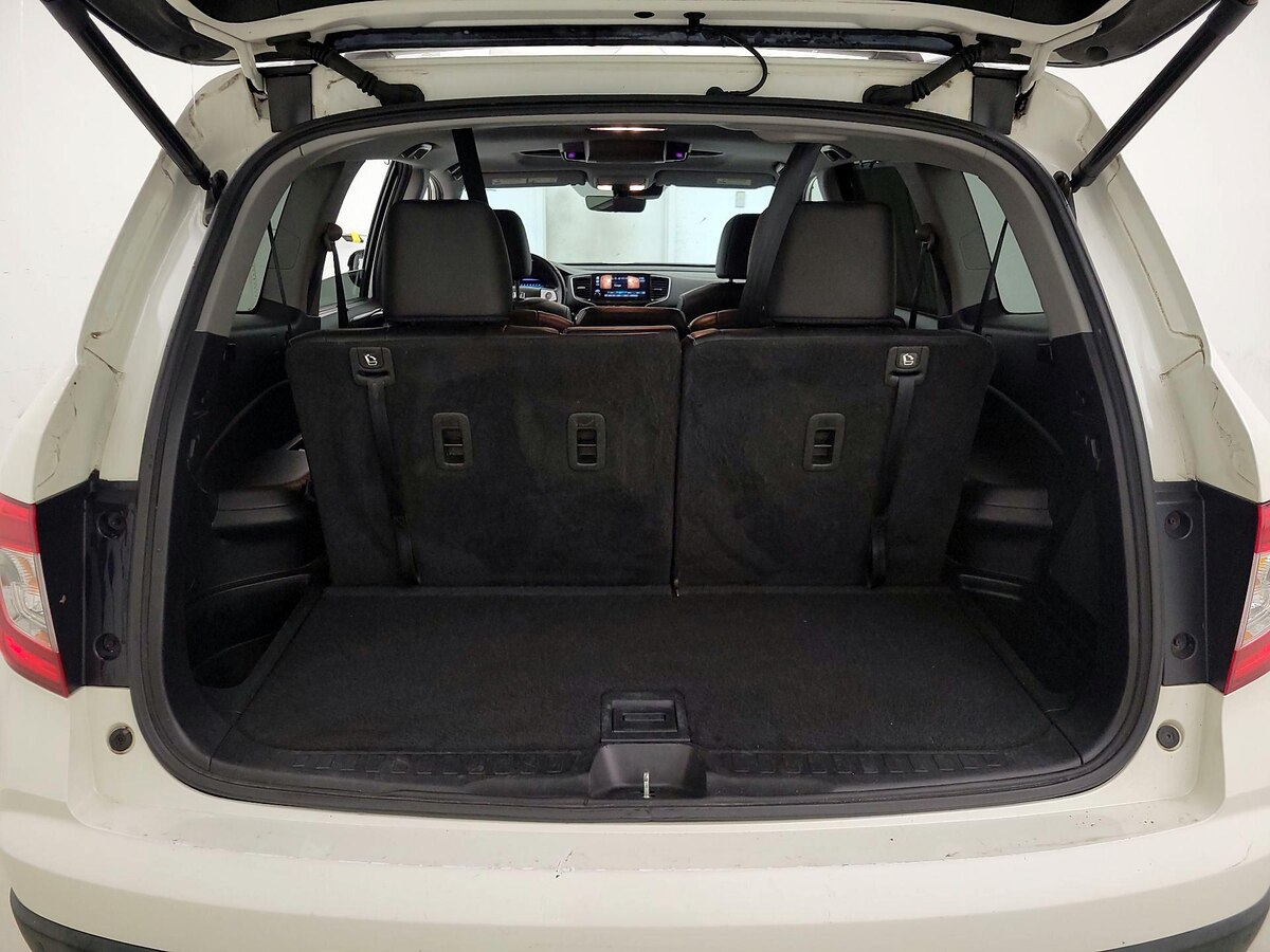 Trunk/Cargo (Seats Up)