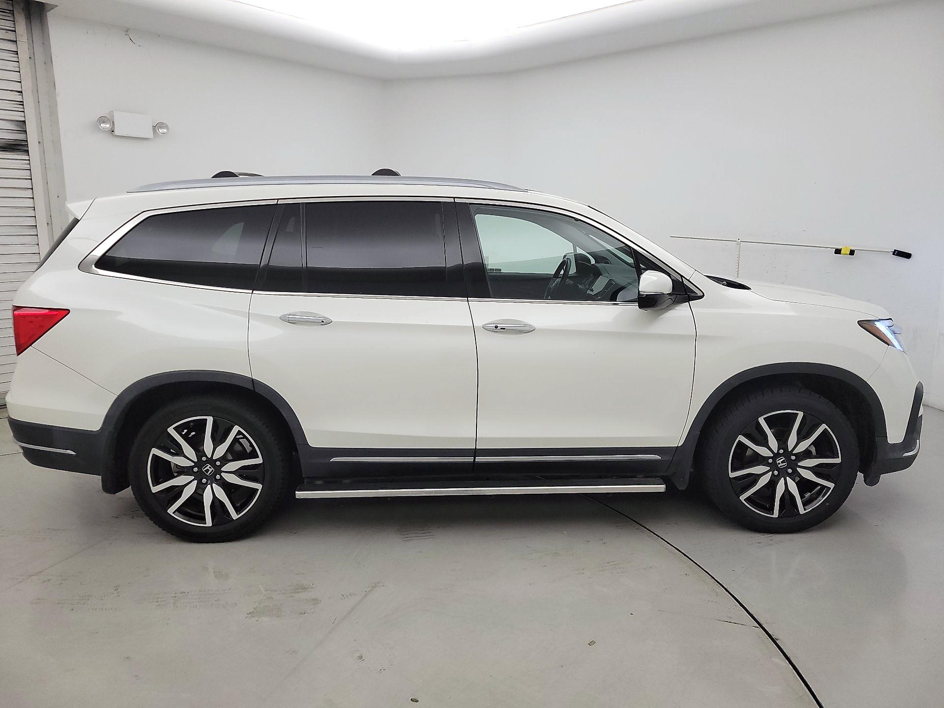Thumbnail: 2019 Honda Pilot - 4