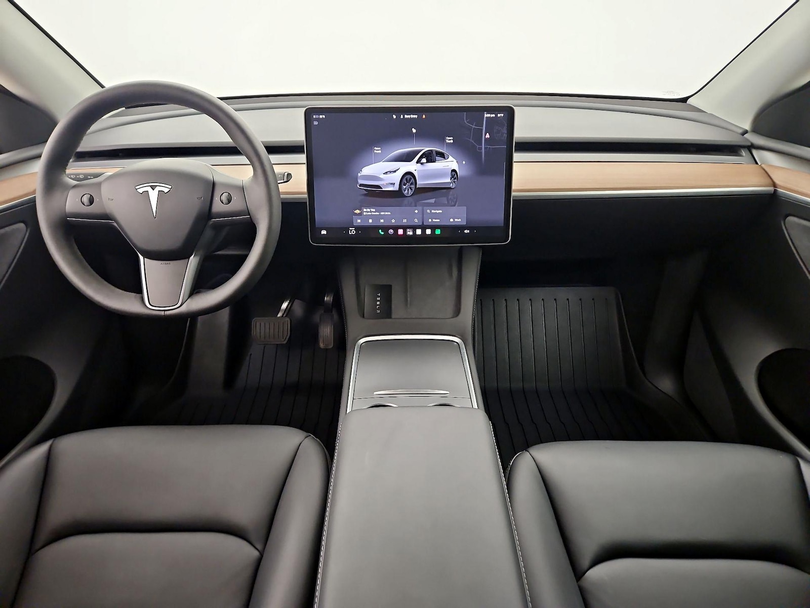 2025 Tesla Model Y Long Range - Photo 10