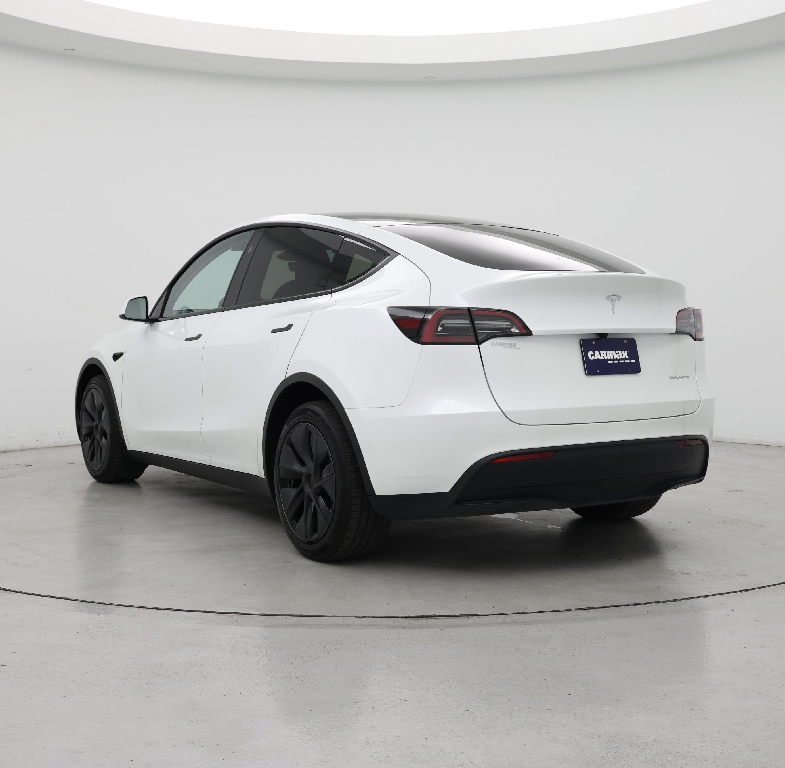 Thumbnail: 2025 Tesla Model Y - 2