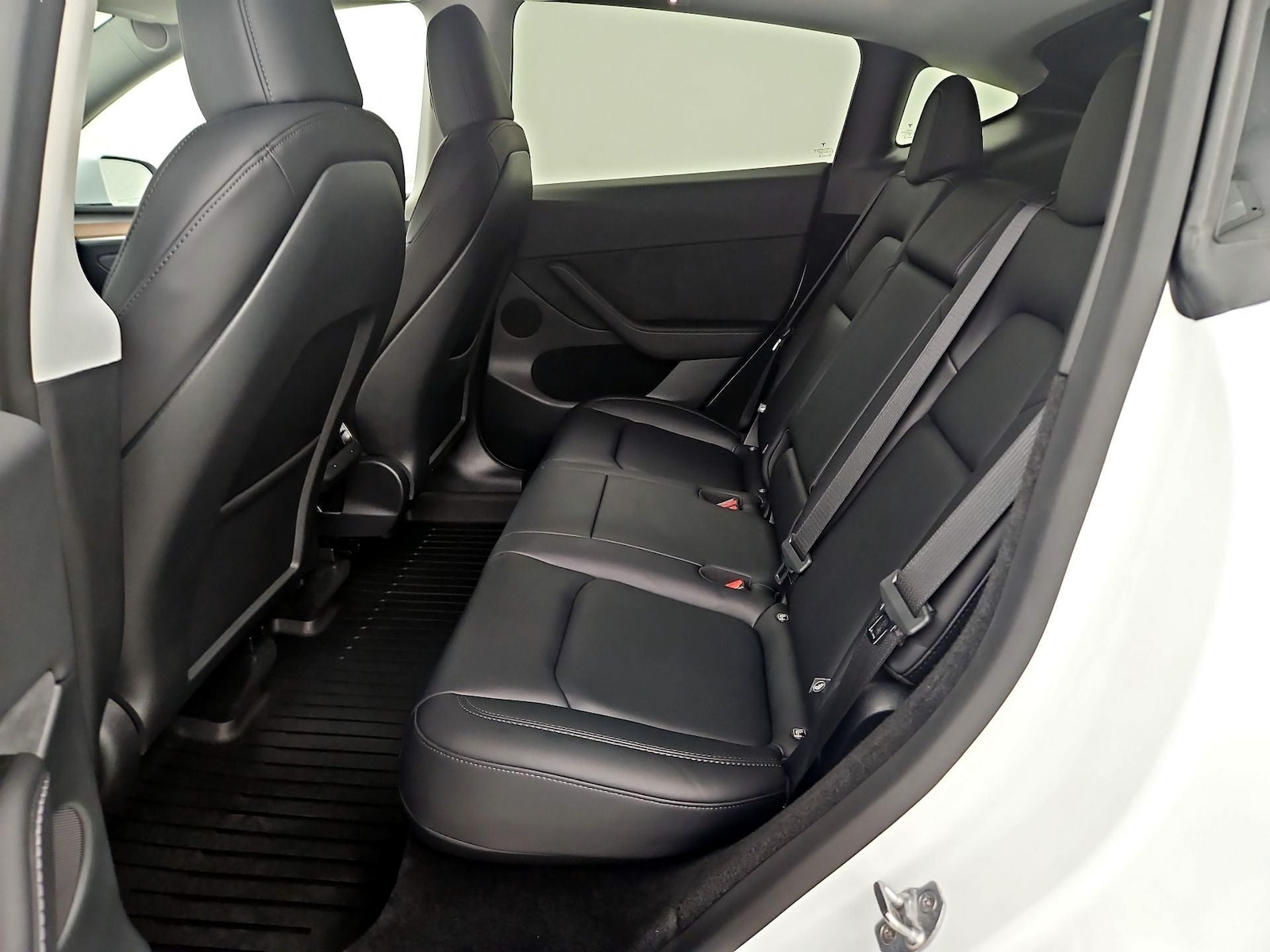 2025 Tesla Model Y Long Range - Photo 20