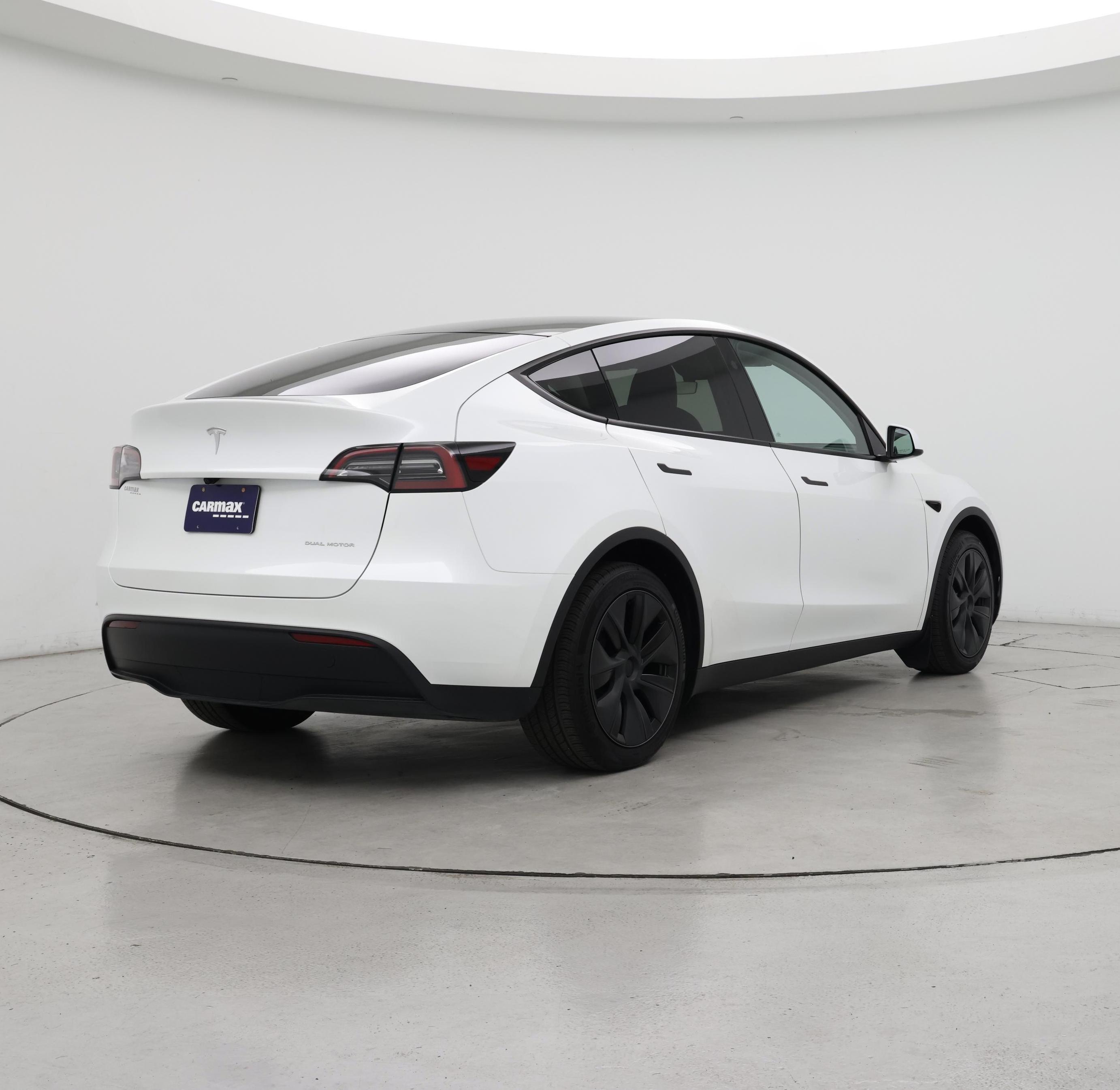 Thumbnail: 2025 Tesla Model Y - 8