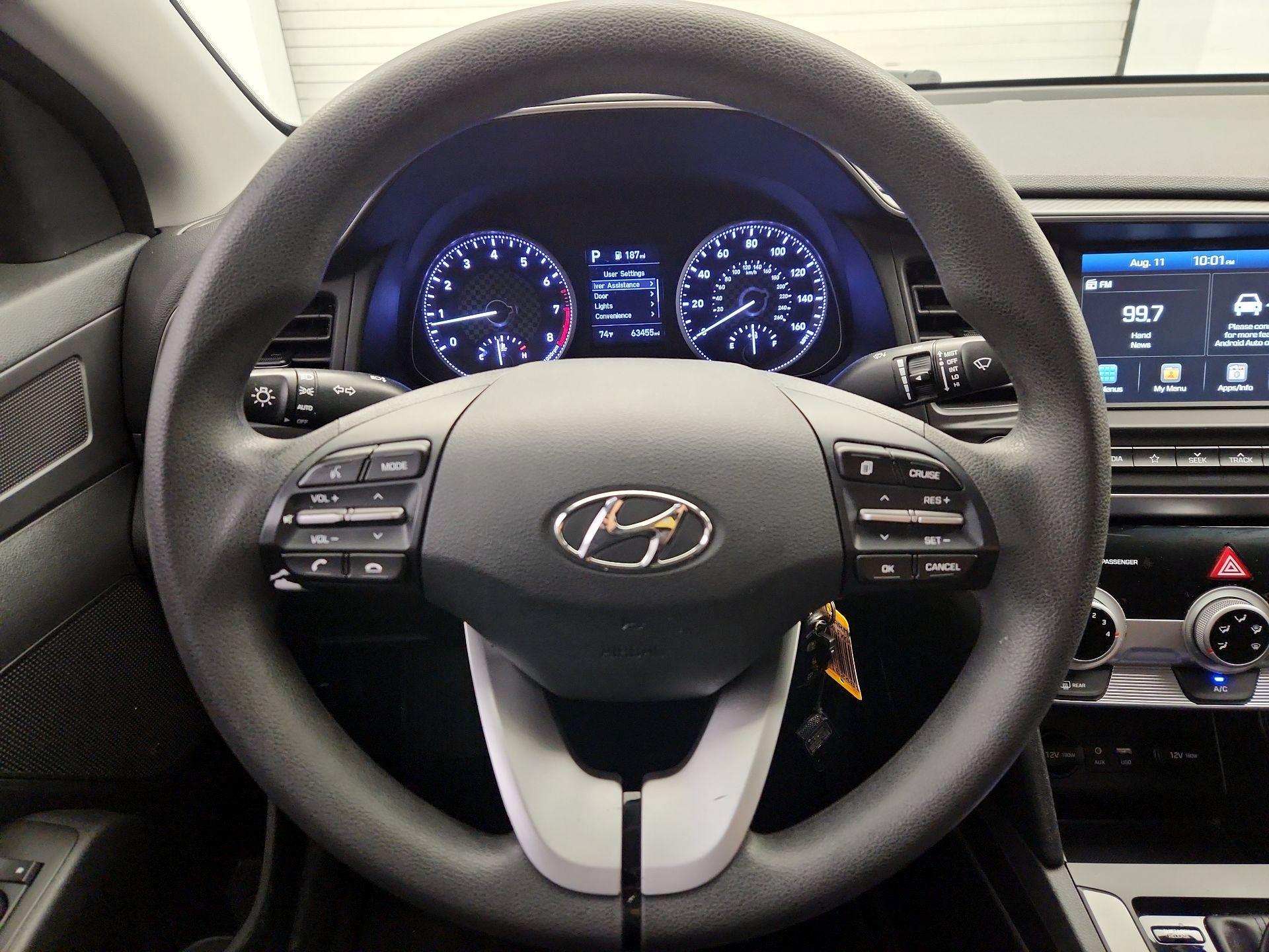 Thumbnail: 2019 Hyundai Elantra - 10