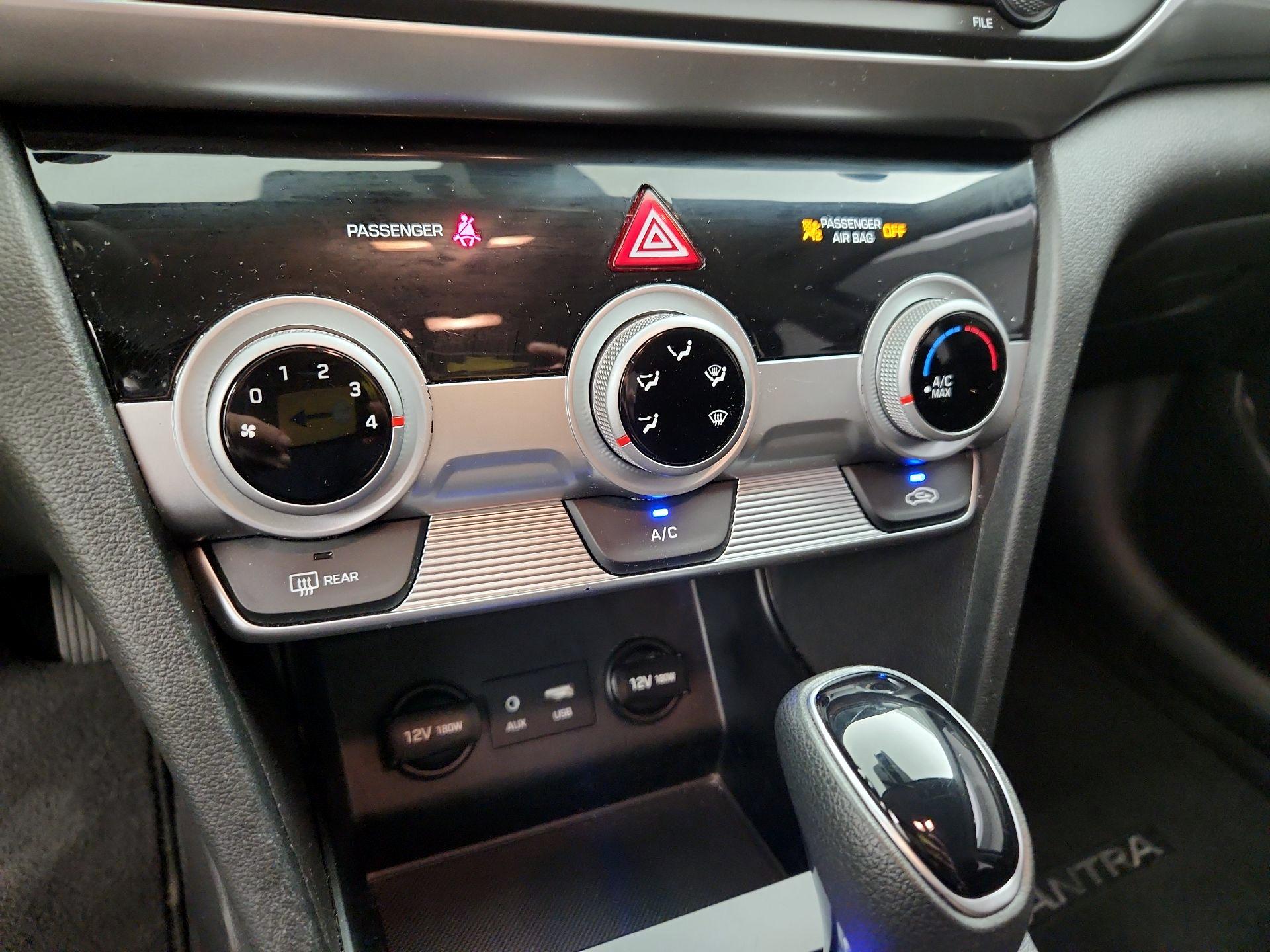 Thumbnail: 2019 Hyundai Elantra - 16