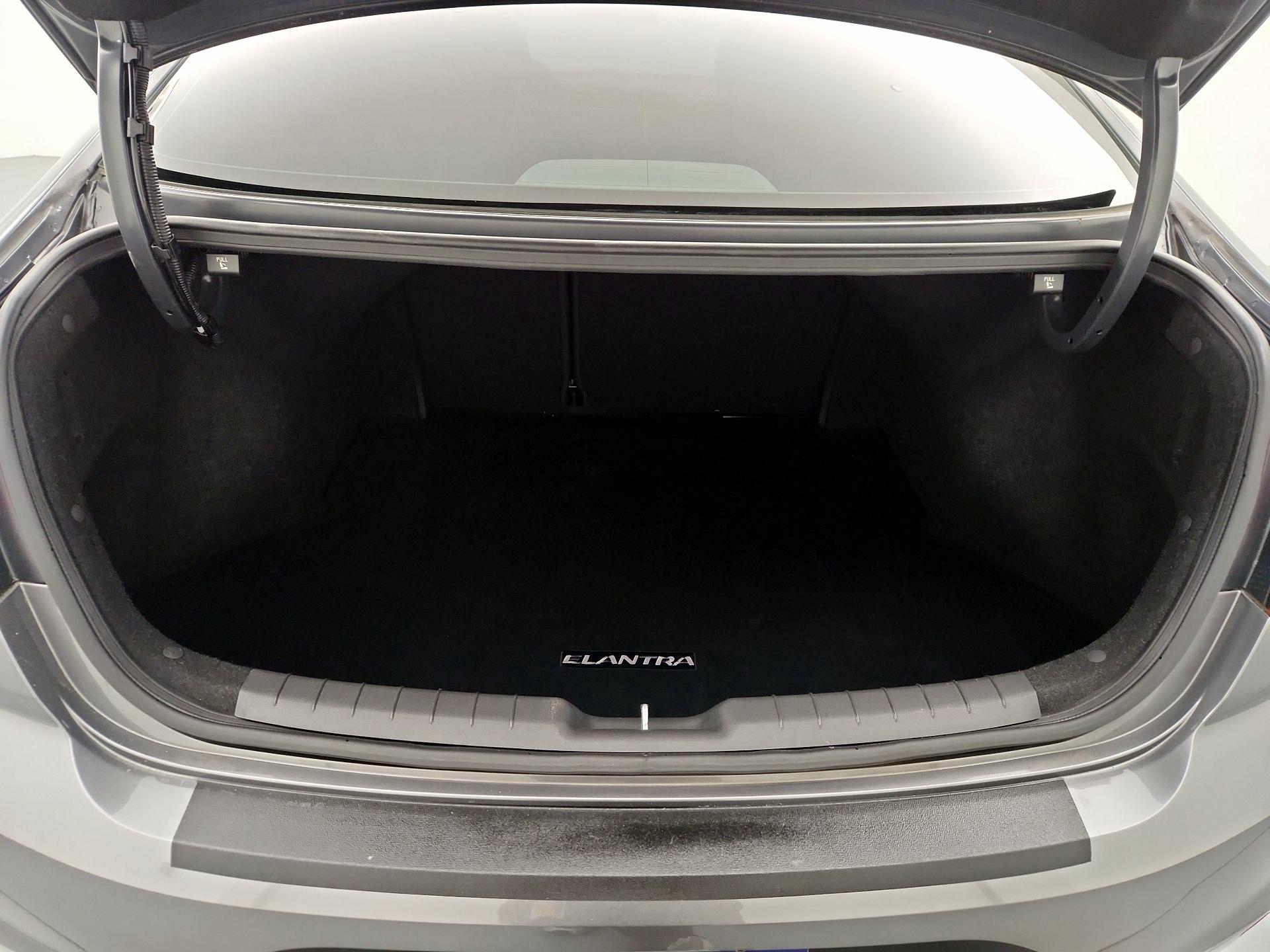 Thumbnail: 2019 Hyundai Elantra - 20