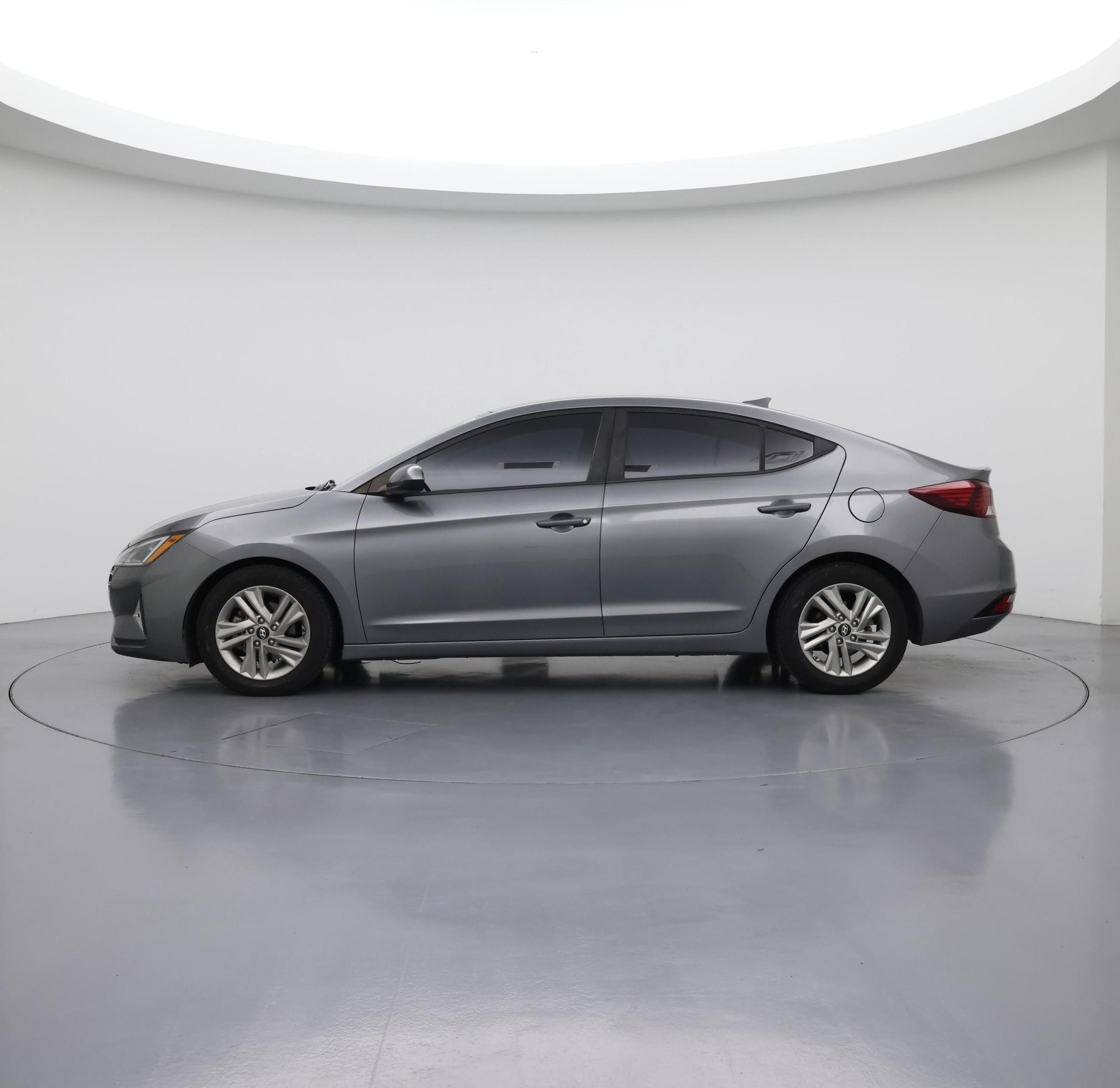 Thumbnail: 2019 Hyundai Elantra - 3