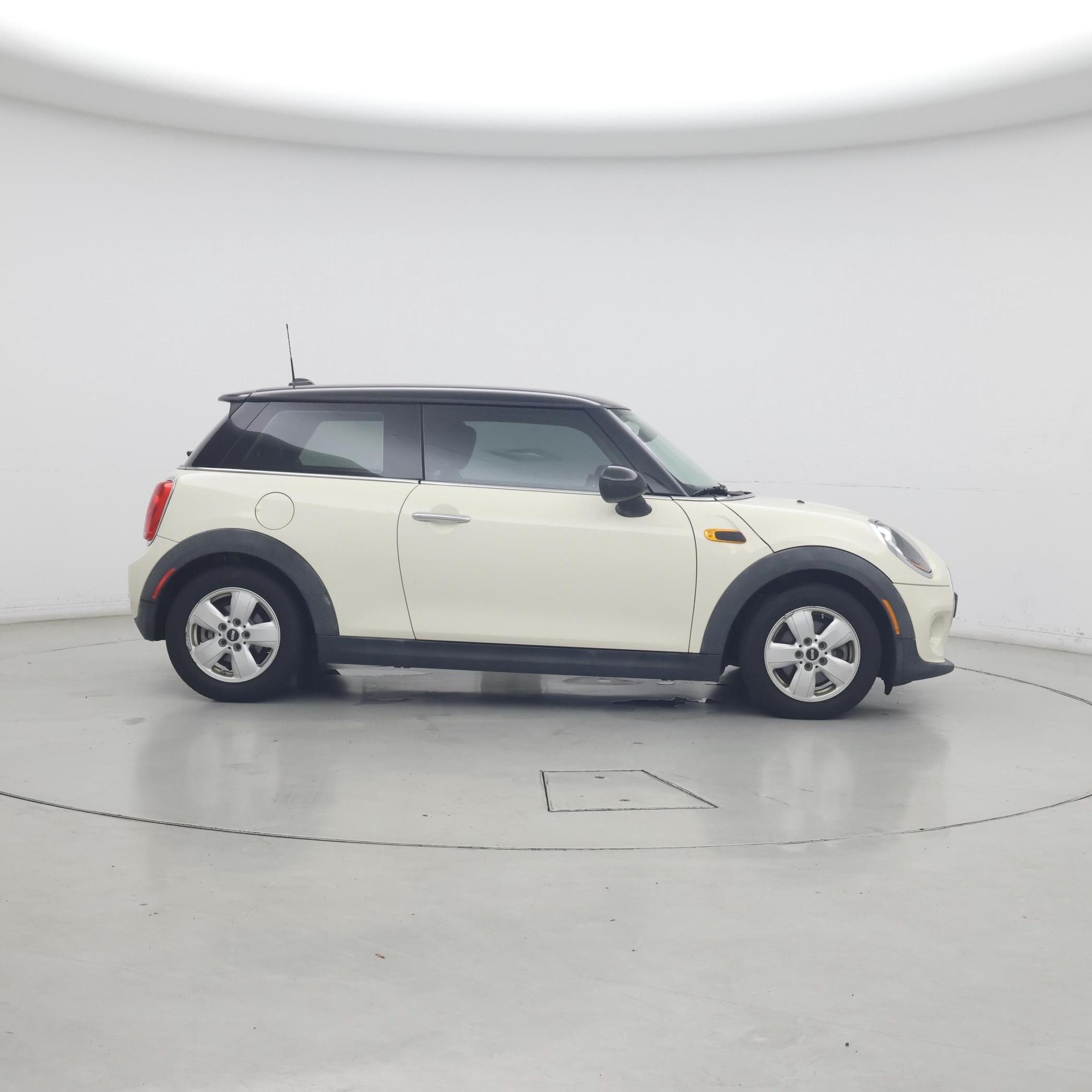Thumbnail: 2015 MINI Cooper Hardtop - 7