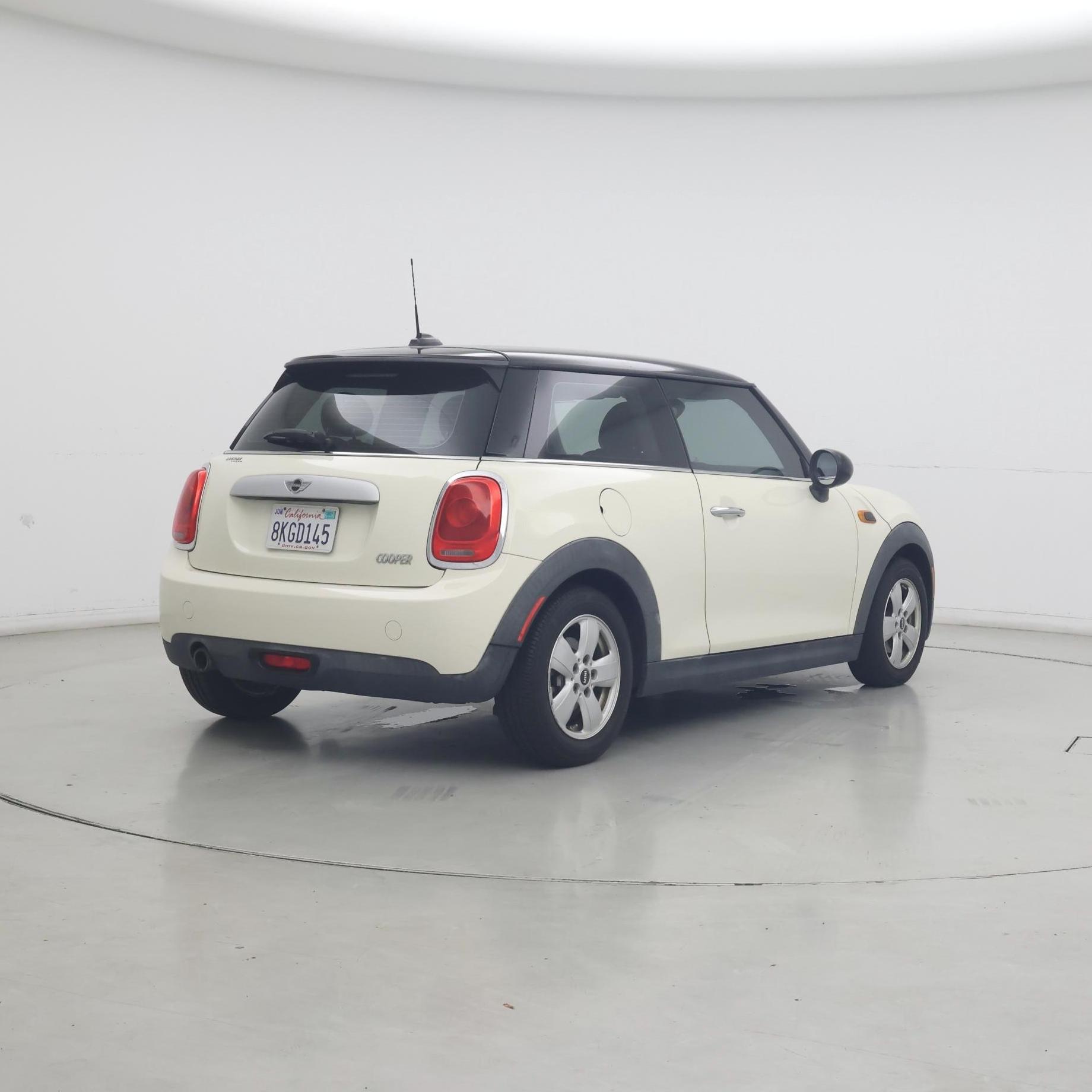 Thumbnail: 2015 MINI Cooper Hardtop - 8