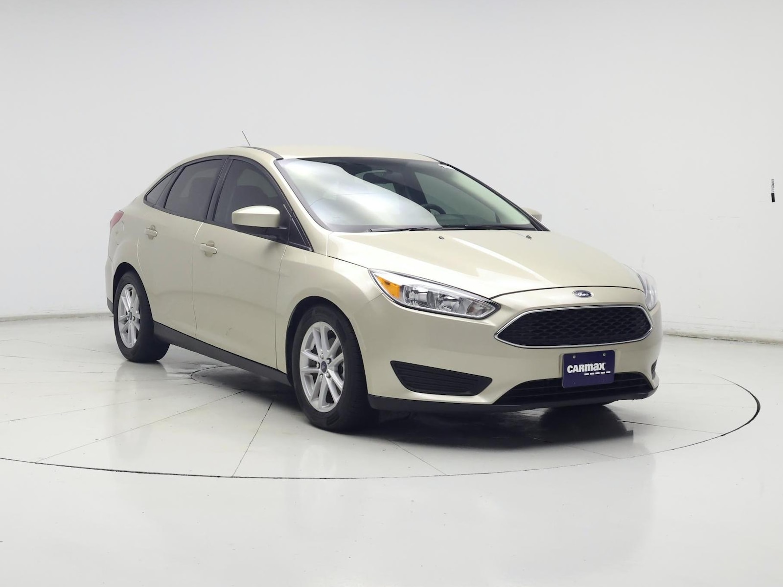 2018 Ford Focus SE - Photo 2