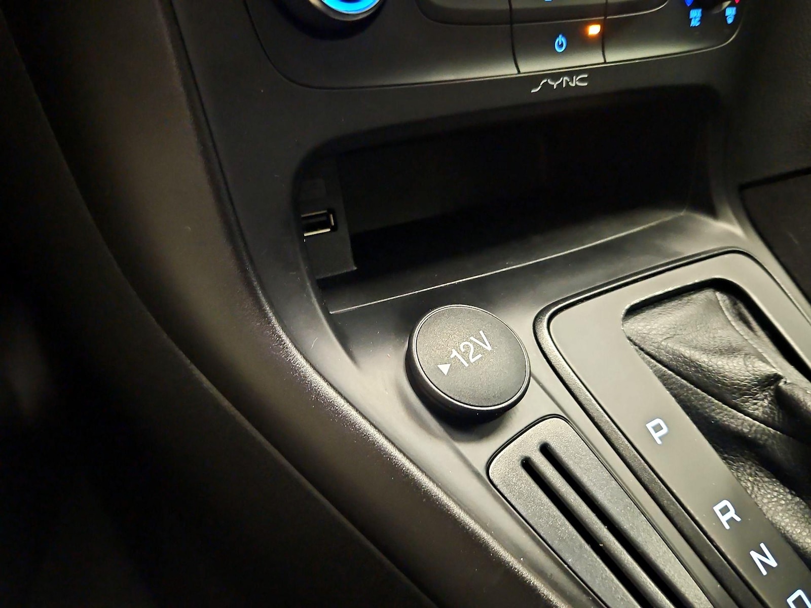 2018 Ford Focus SE - Photo 19