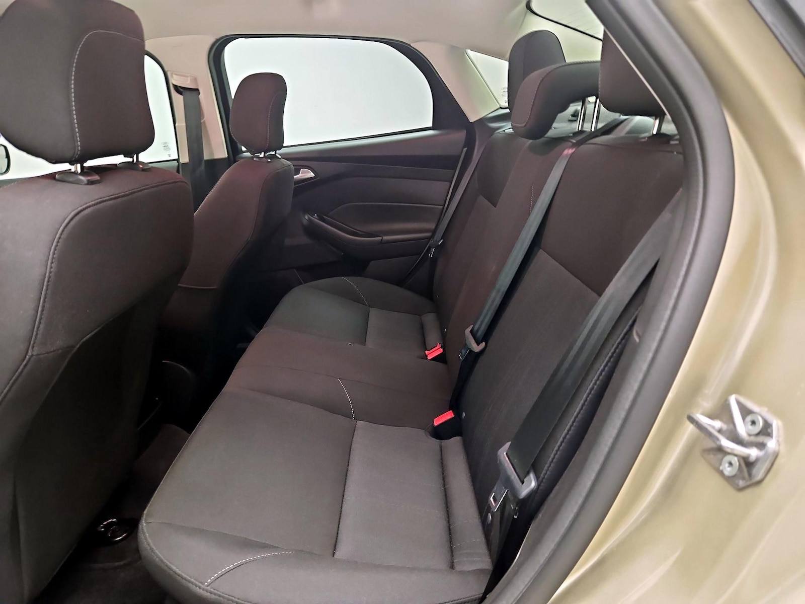 2018 Ford Focus SE - Photo 20