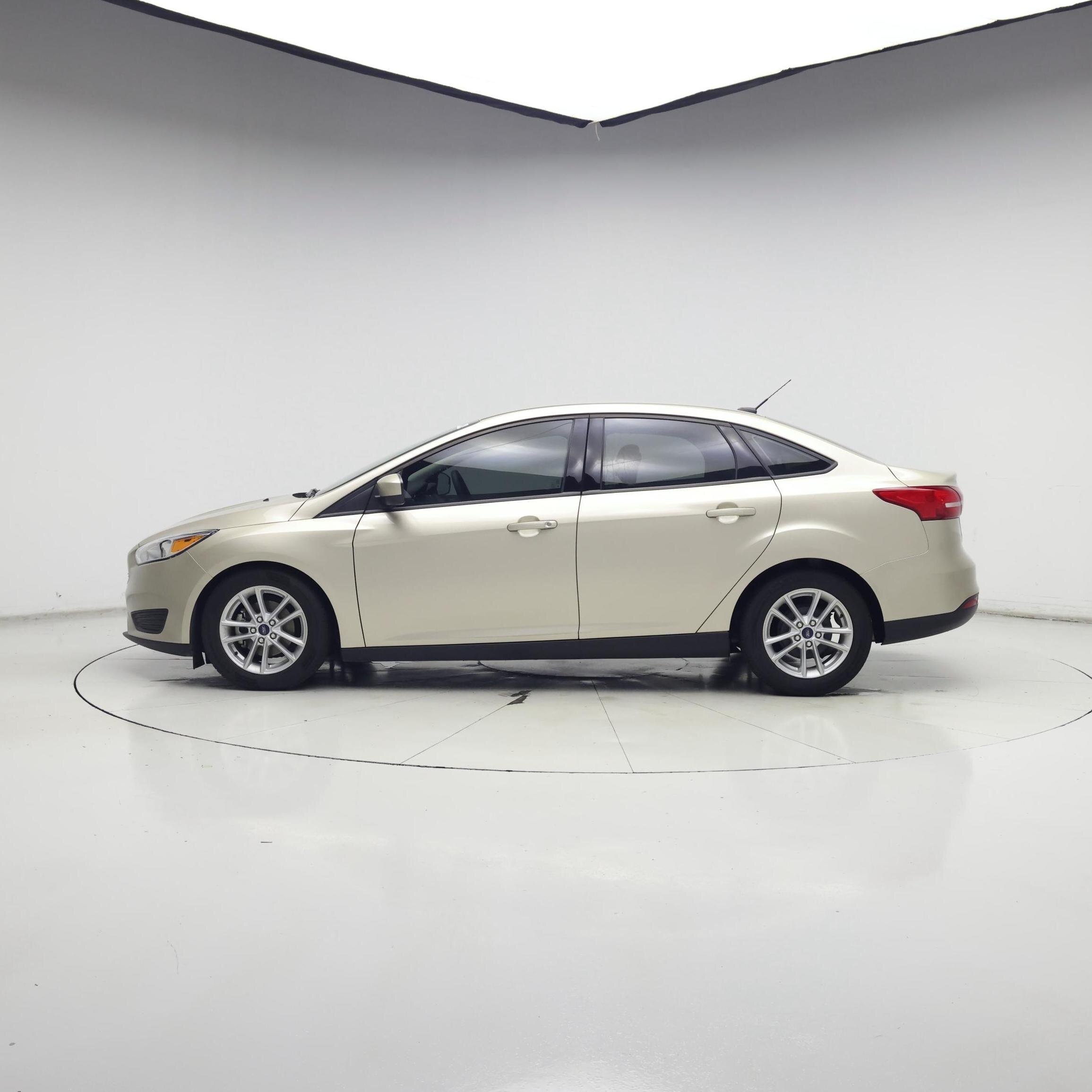 Thumbnail: 2018 Ford Focus - 3