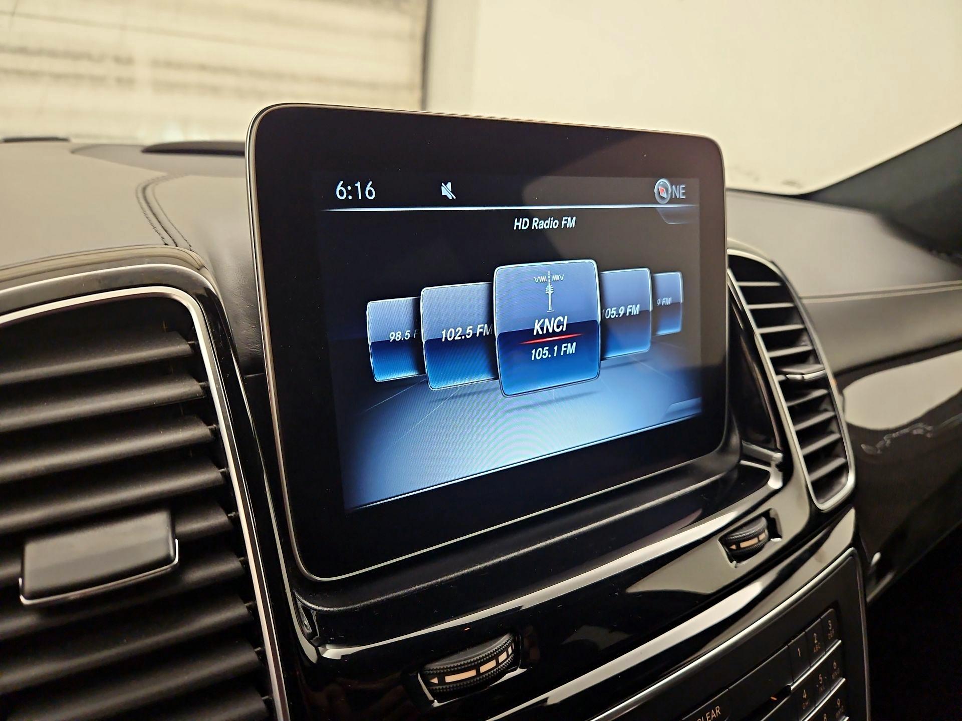 Thumbnail: 2019 Mercedes-Benz GL-Class - 16
