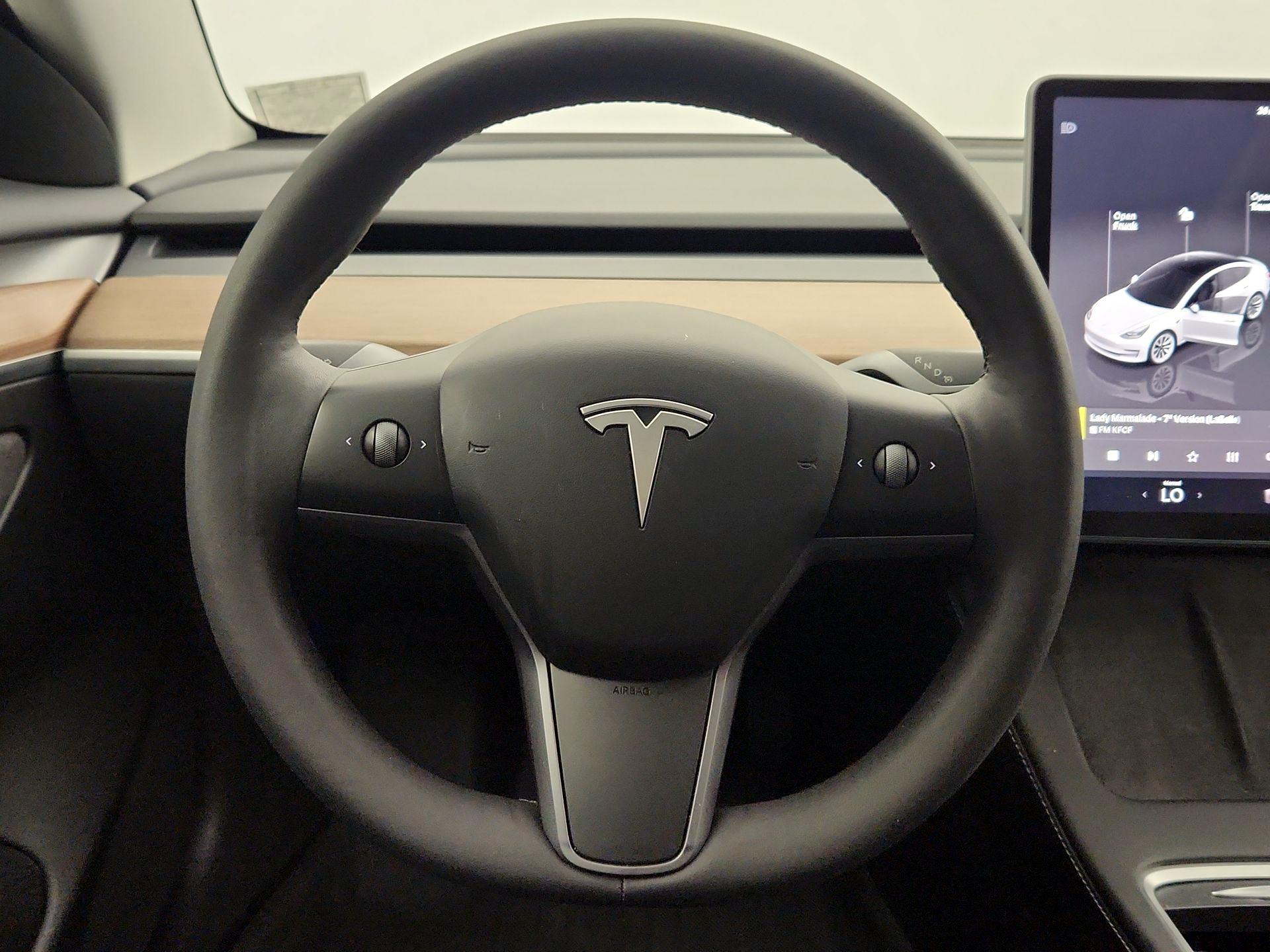Thumbnail: 2023 Tesla Model 3 - 10
