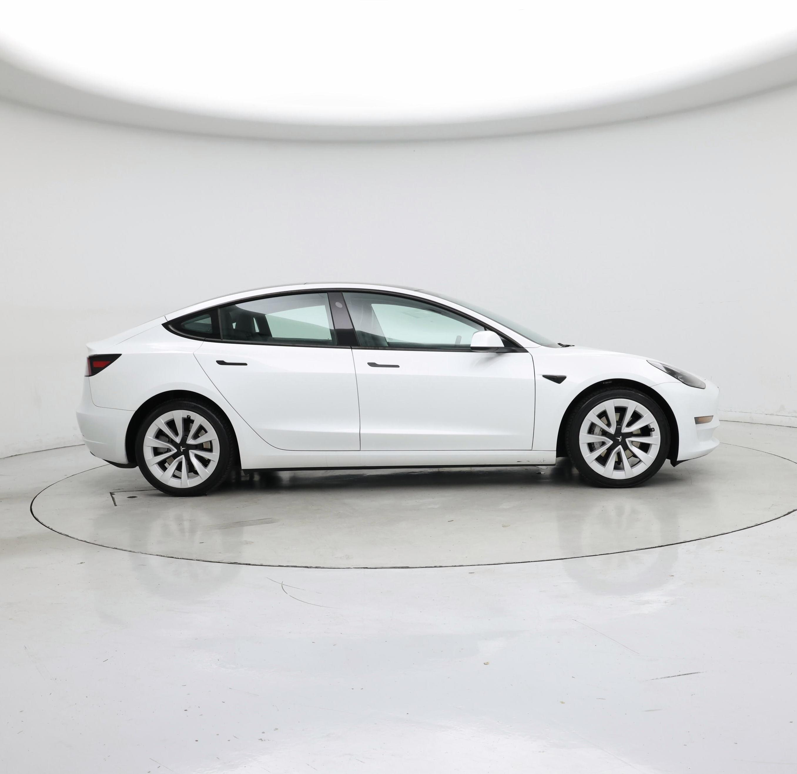 Thumbnail: 2023 Tesla Model 3 - 7