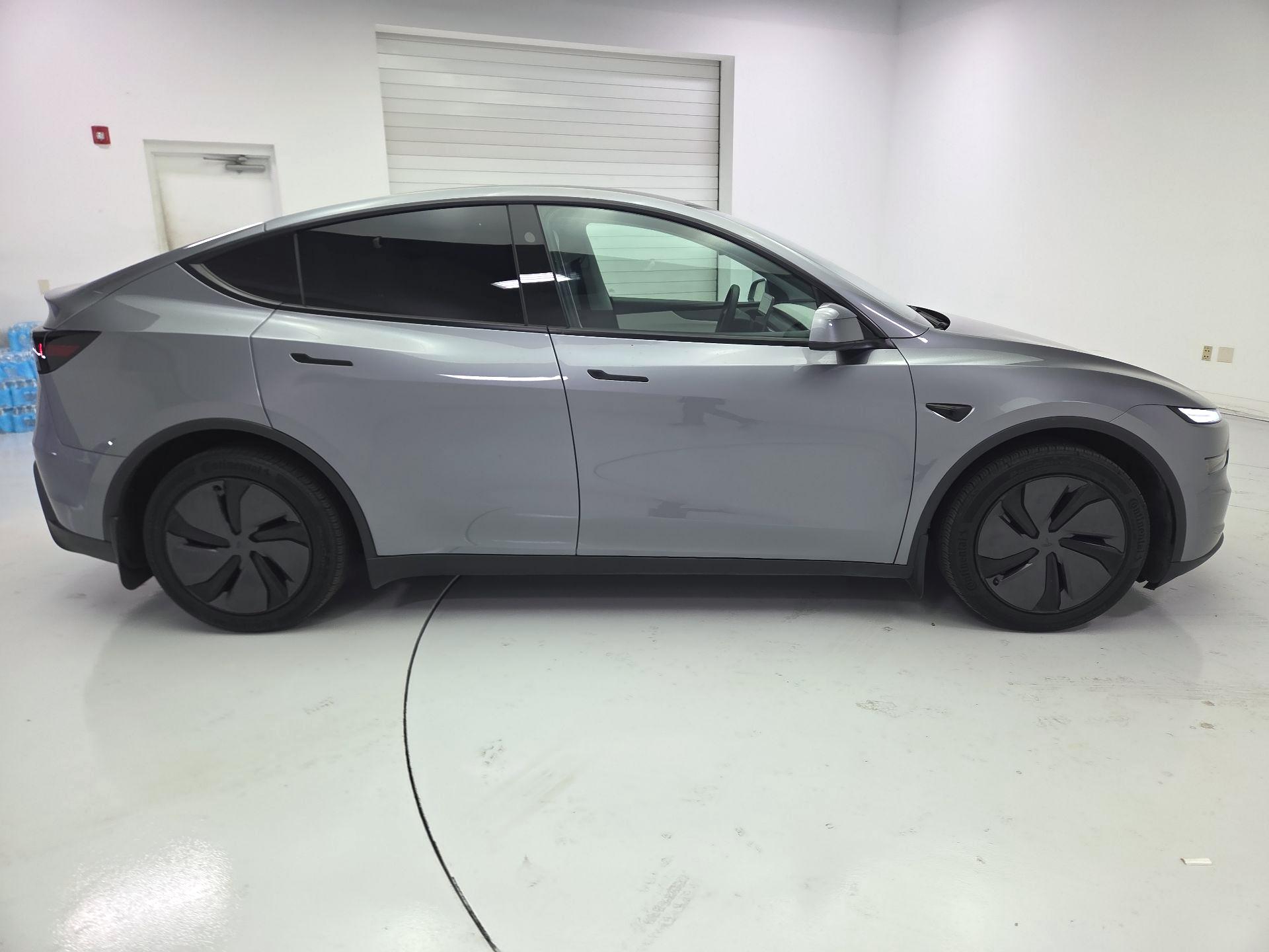 Thumbnail: 2026 Tesla Model Y - 4