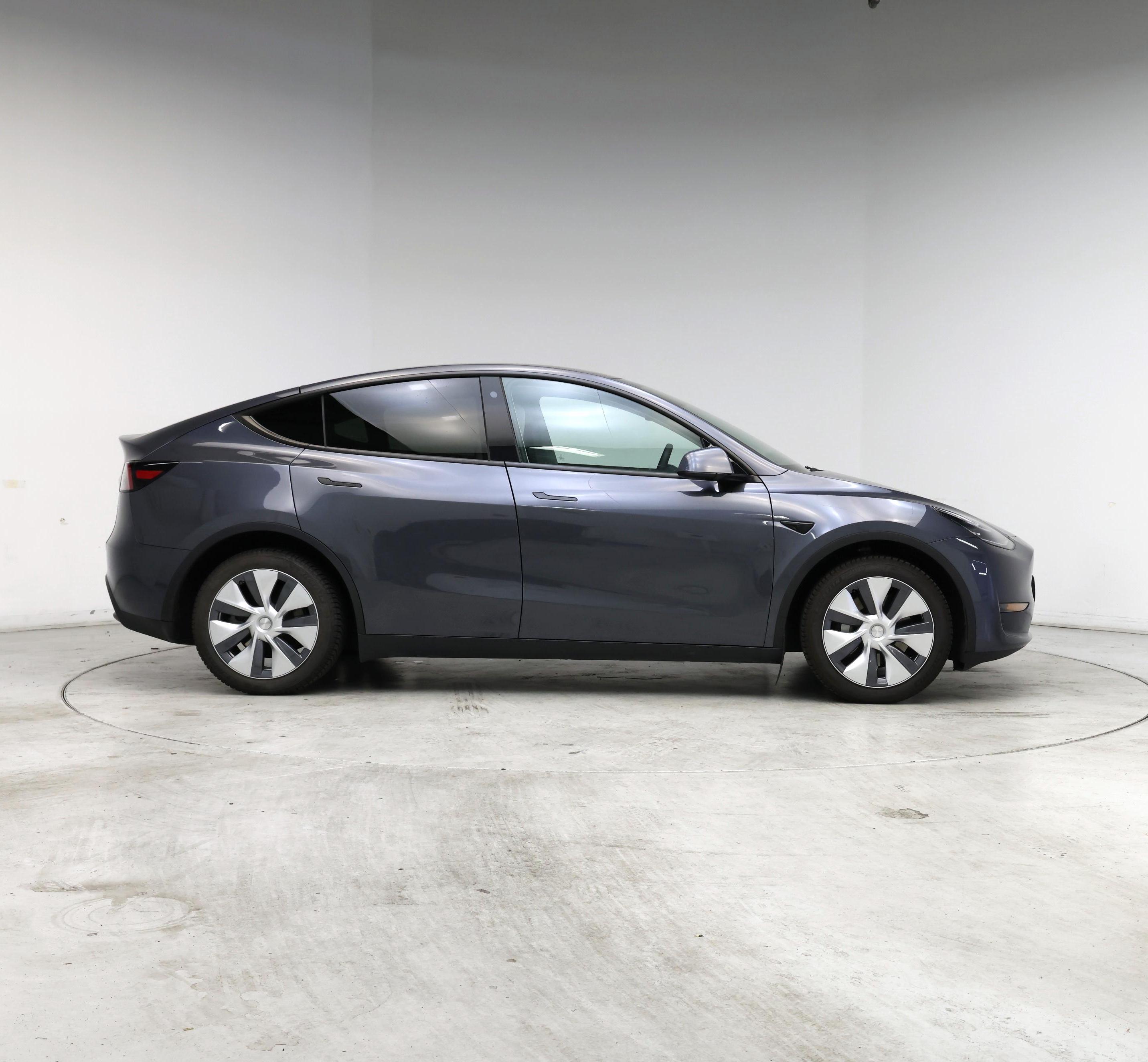Thumbnail: 2023 Tesla Model Y - 7
