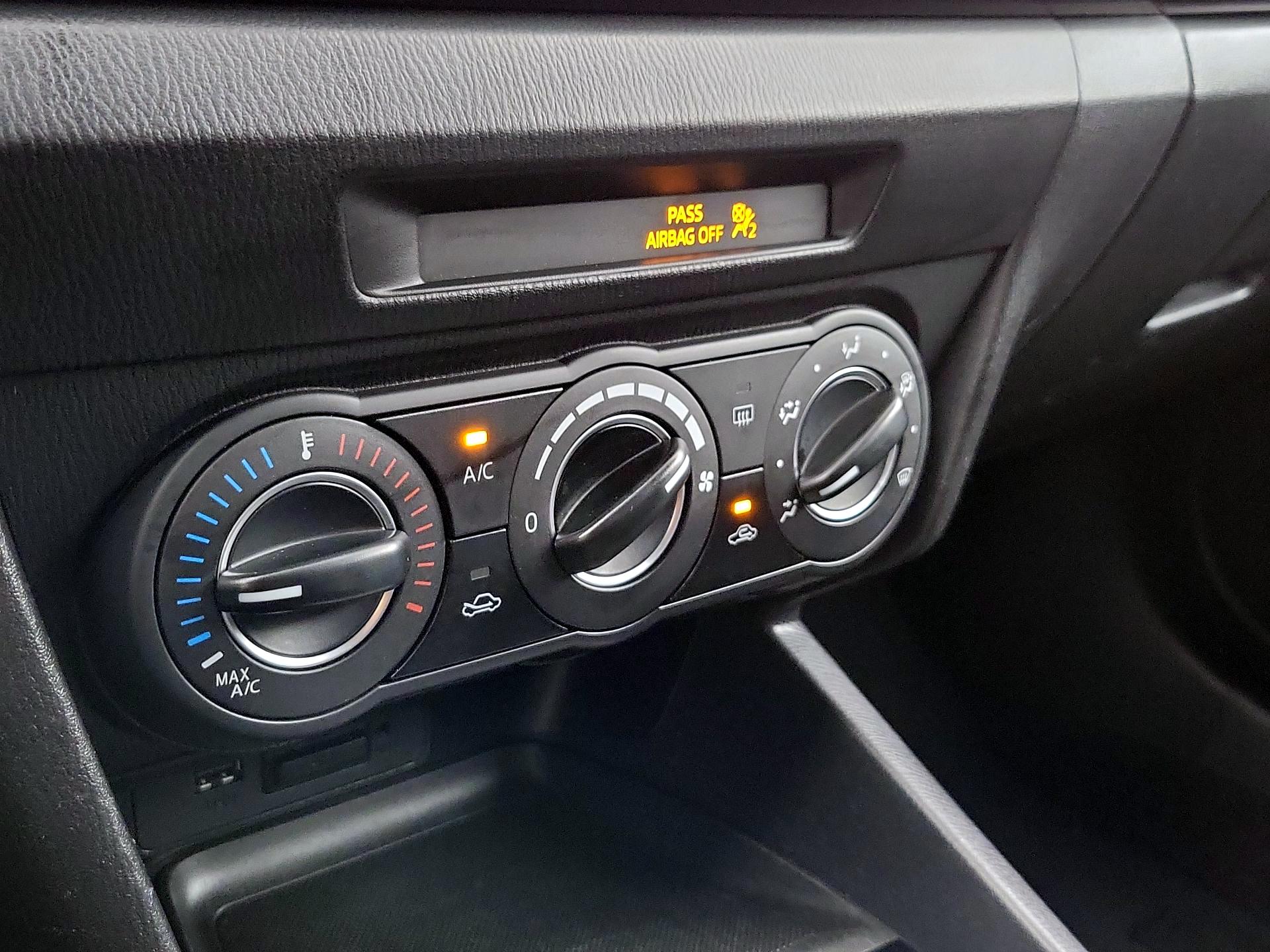 Thumbnail: 2016 Mazda Mazda3 - 16