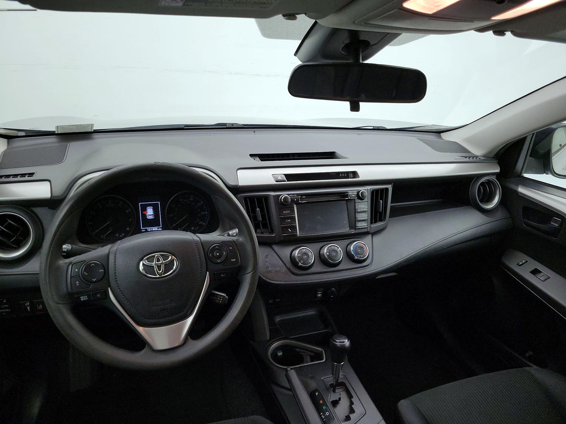 Thumbnail: 2017 Toyota RAV4 - 9