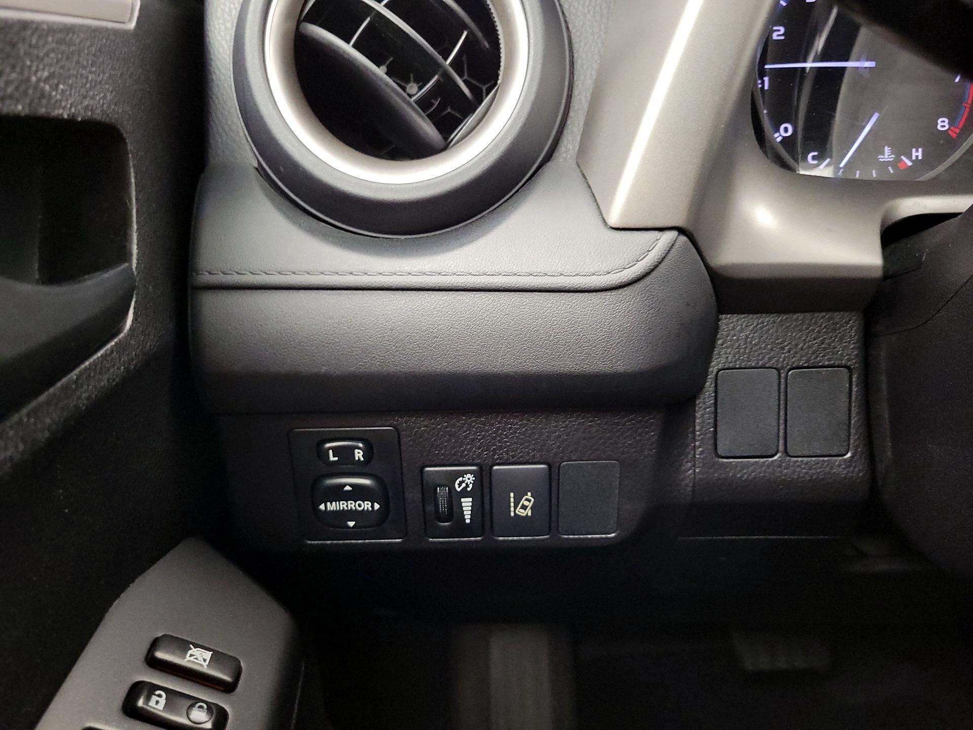 Thumbnail: 2017 Toyota RAV4 - 13