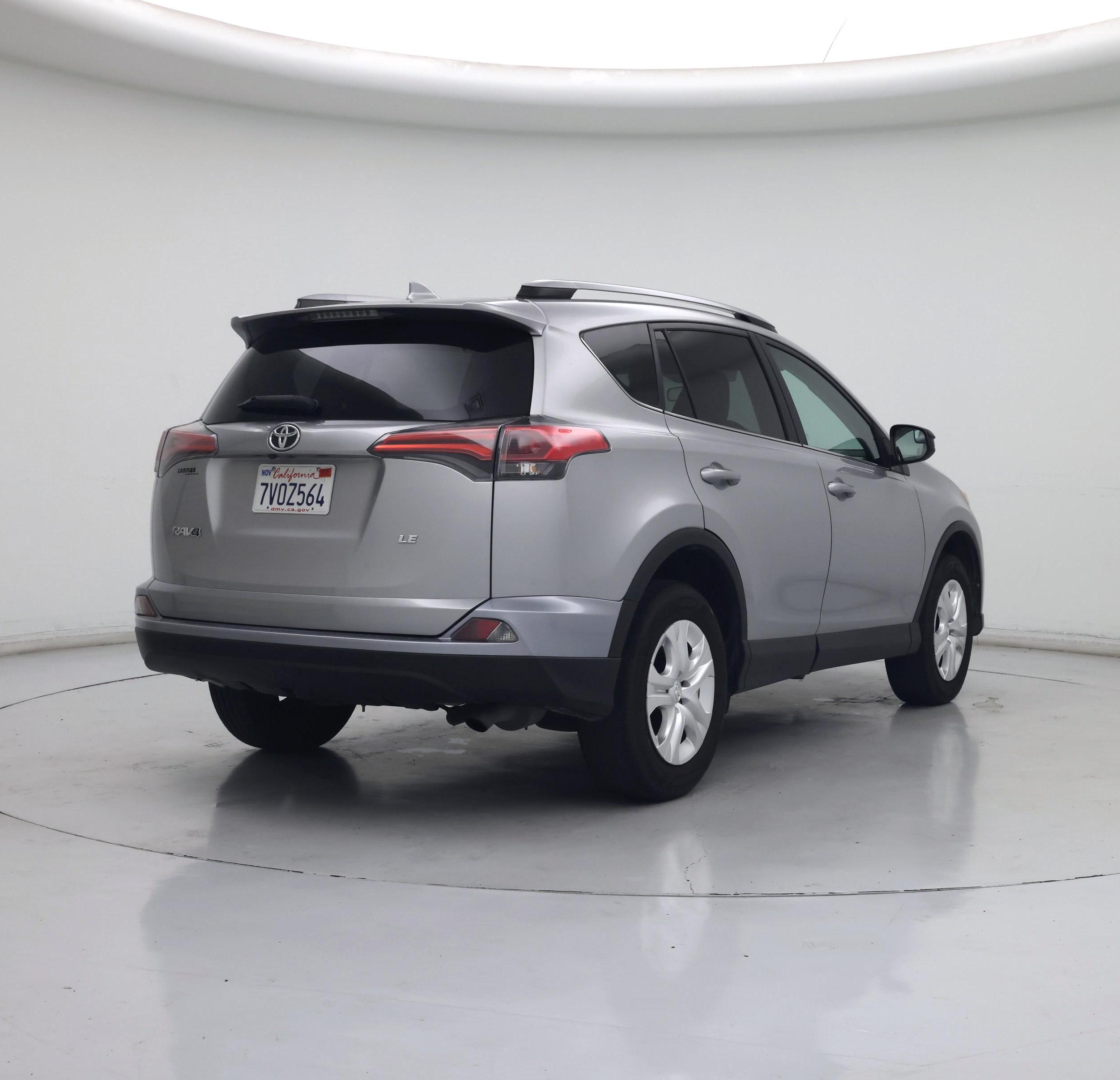 Thumbnail: 2017 Toyota RAV4 - 8