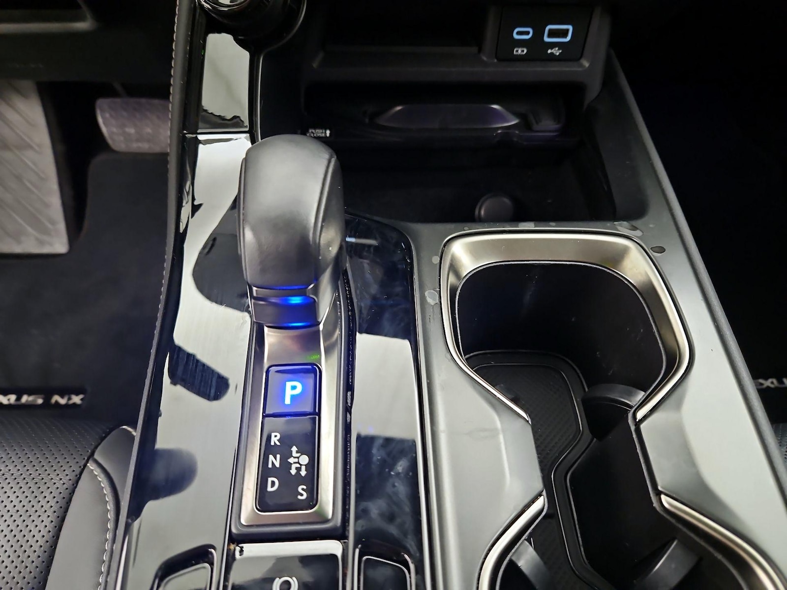 2024 Lexus NX Hybrid 350h - Photo 19