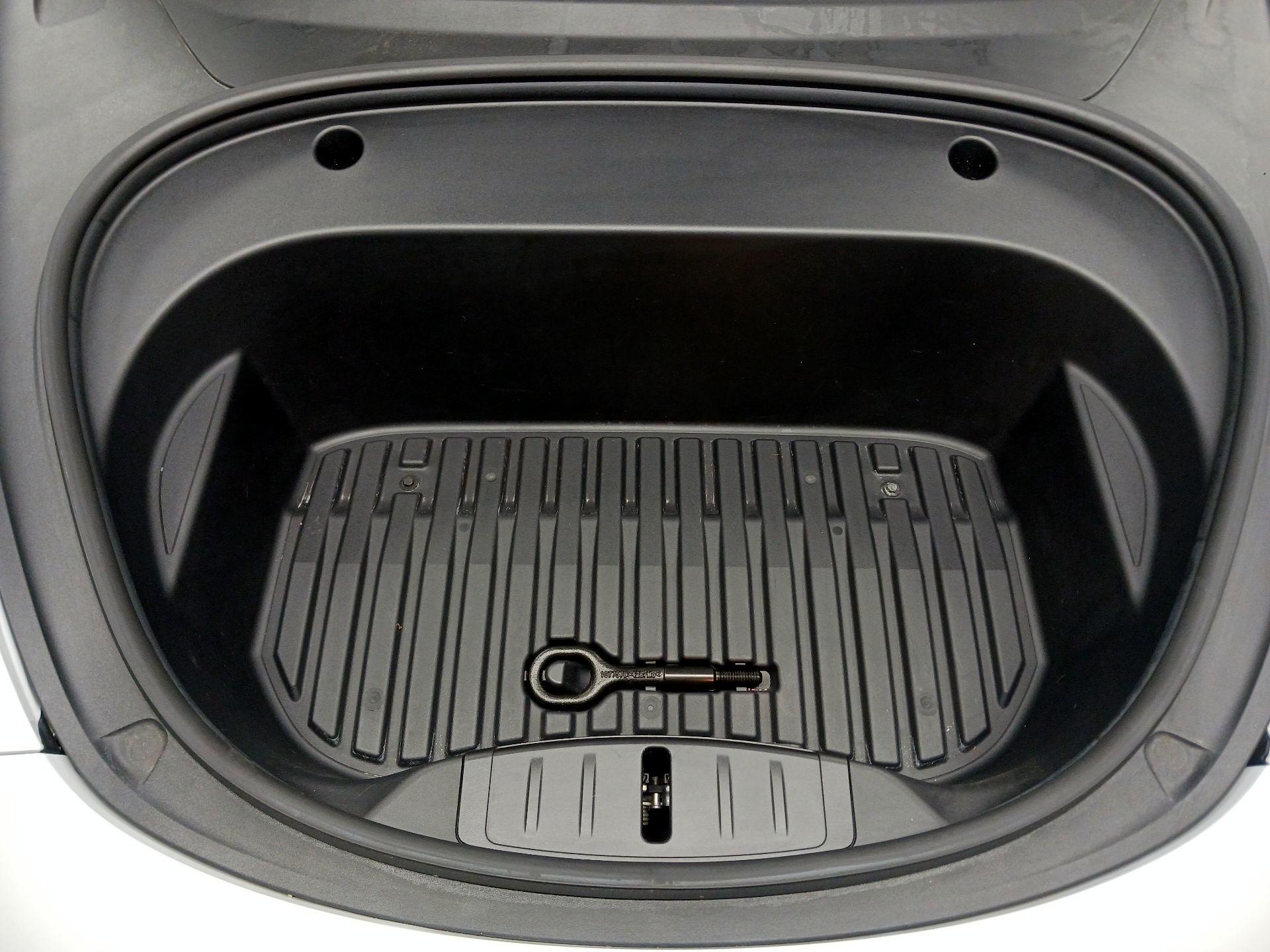 Thumbnail: 2022 Tesla Model 3 - 19