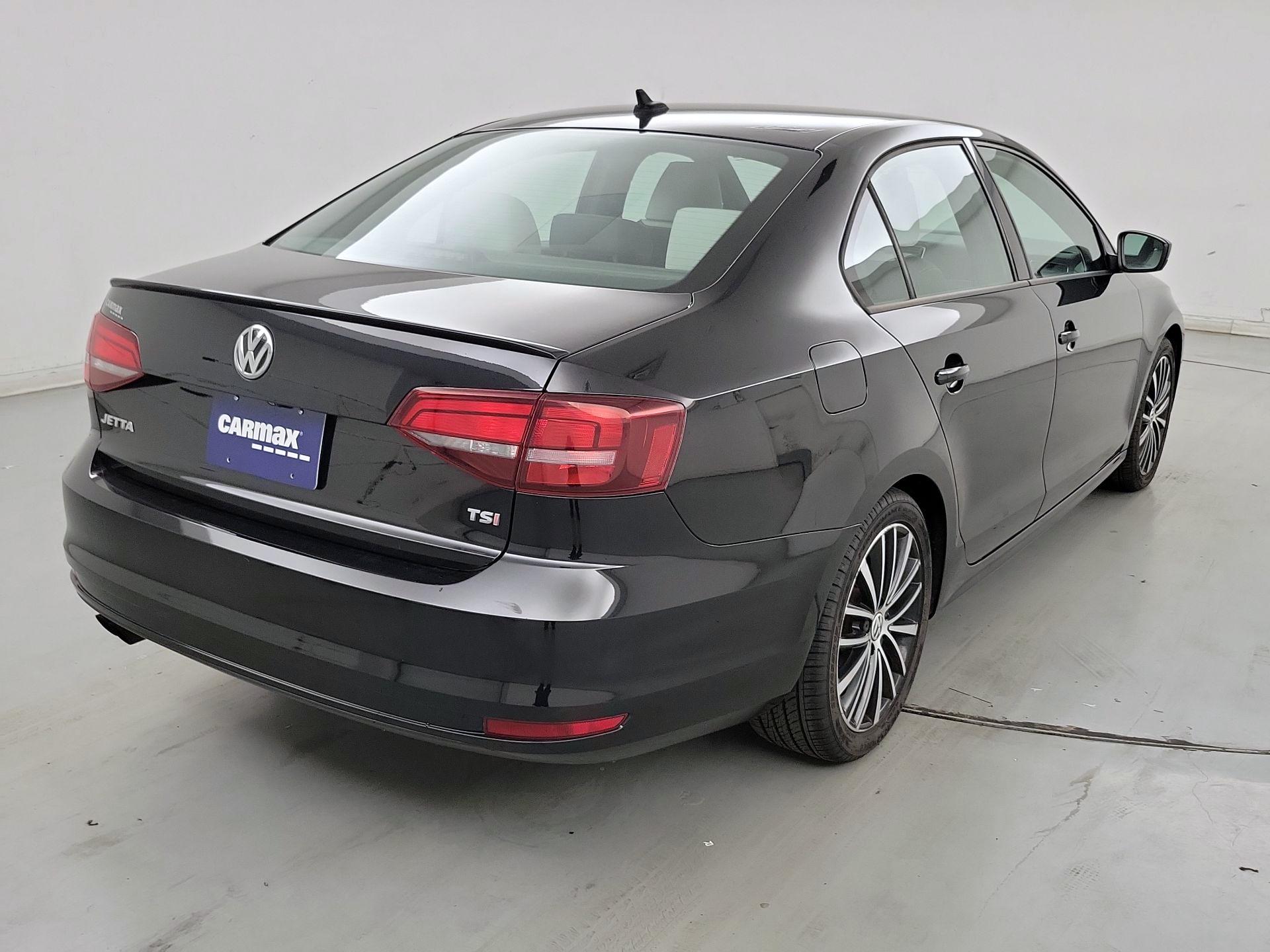 Thumbnail: 2016 Volkswagen Jetta - 5