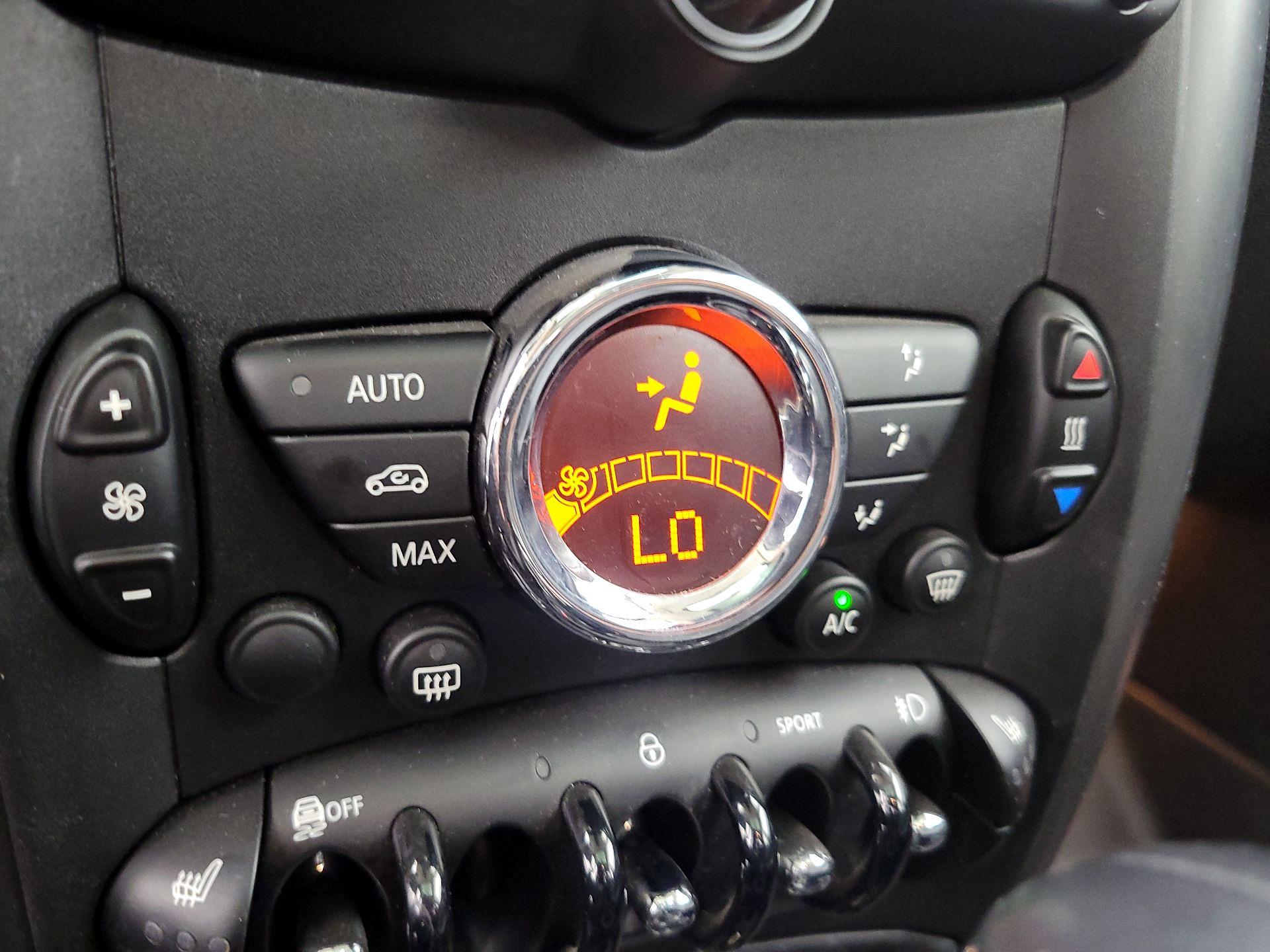 Thumbnail: 2016 MINI Cooper Countryman - 15