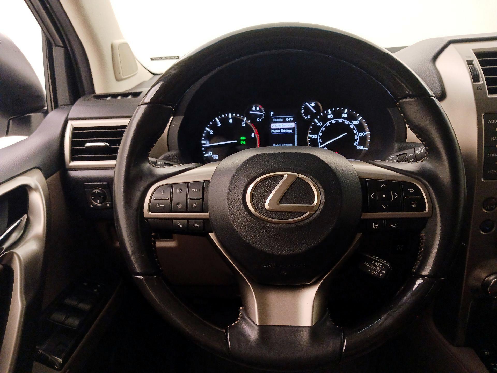 Thumbnail: 2020 Lexus GX - 10