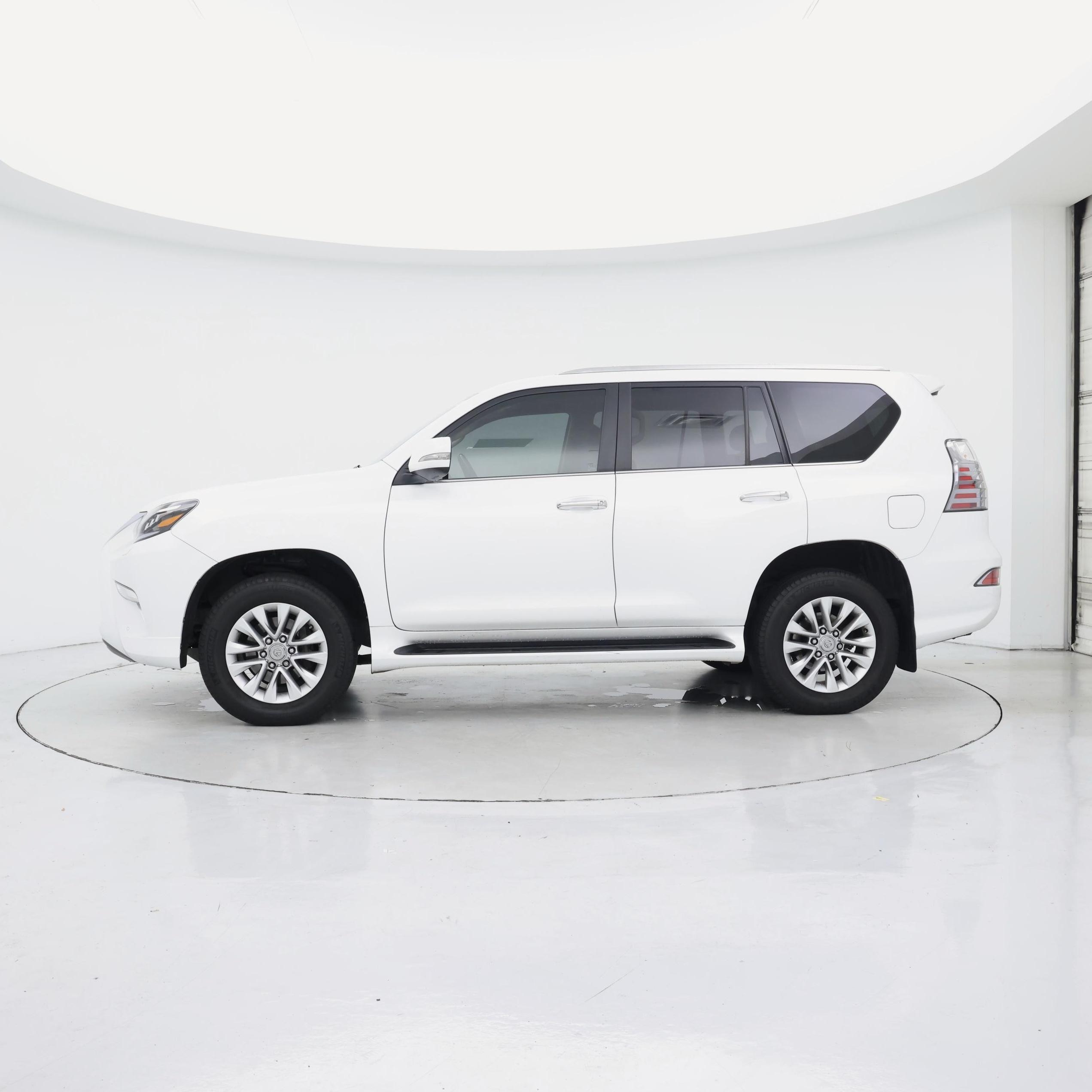 Thumbnail: 2020 Lexus GX - 3