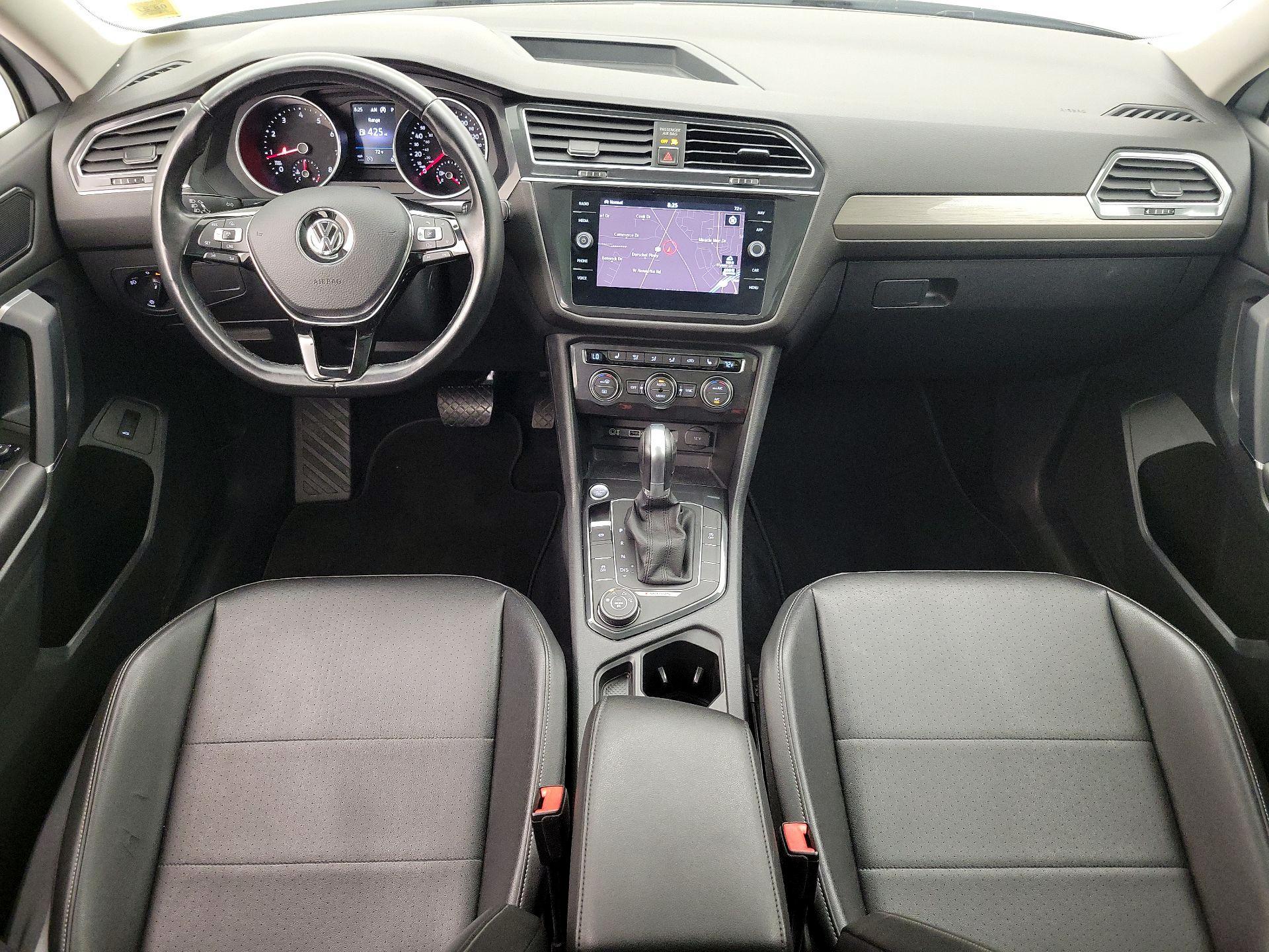 Thumbnail: 2018 Volkswagen Tiguan - 9
