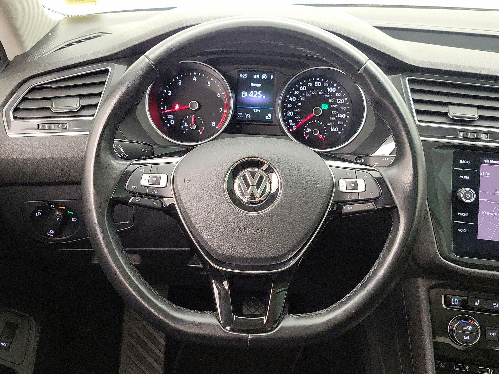 Thumbnail: 2018 Volkswagen Tiguan - 10