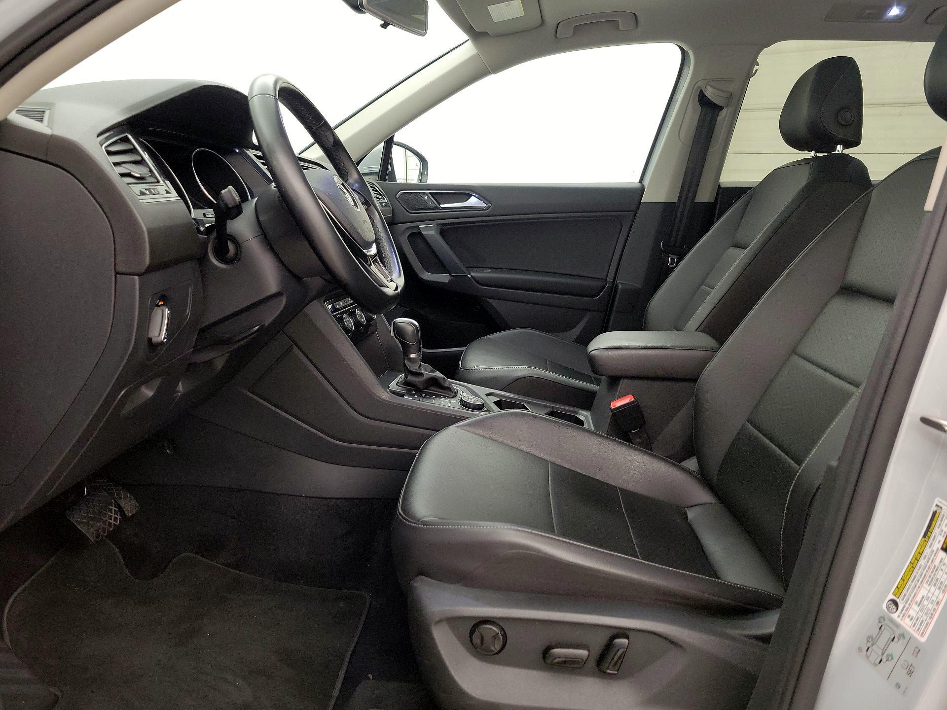 Thumbnail: 2018 Volkswagen Tiguan - 11