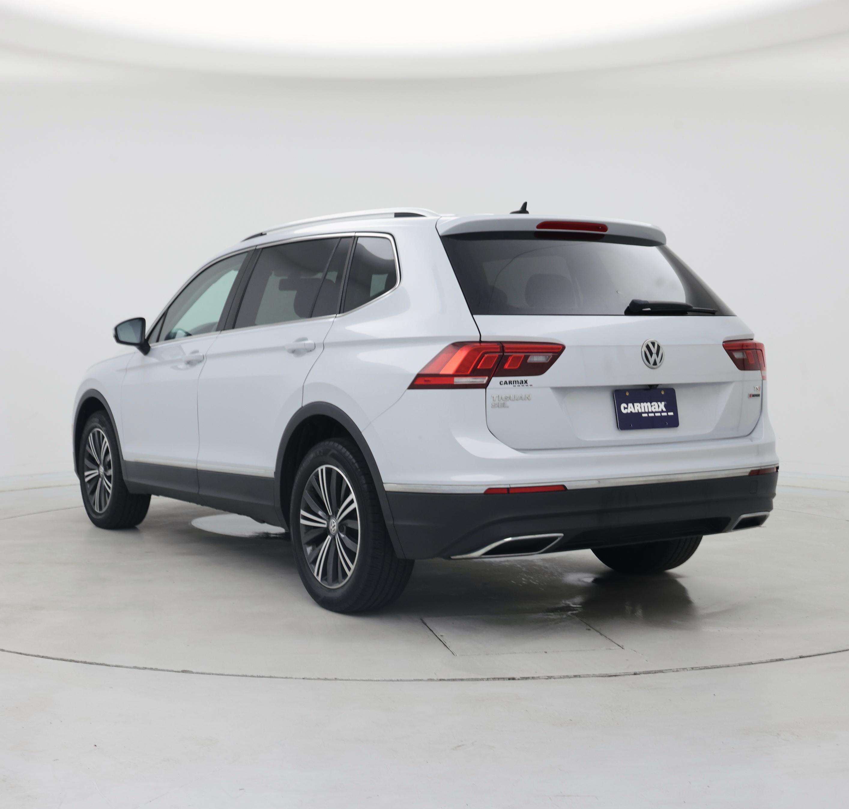 Thumbnail: 2018 Volkswagen Tiguan - 2